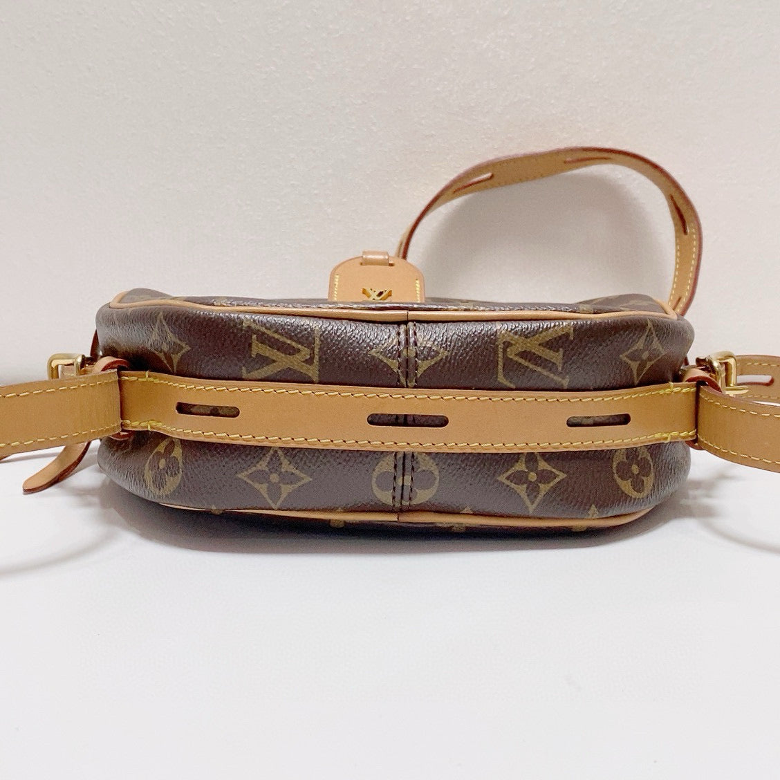 Louis Vuitton - Boite Chapeau Souple - Monogram coated canvas with Vachetta leather trim - Brown - (medium)