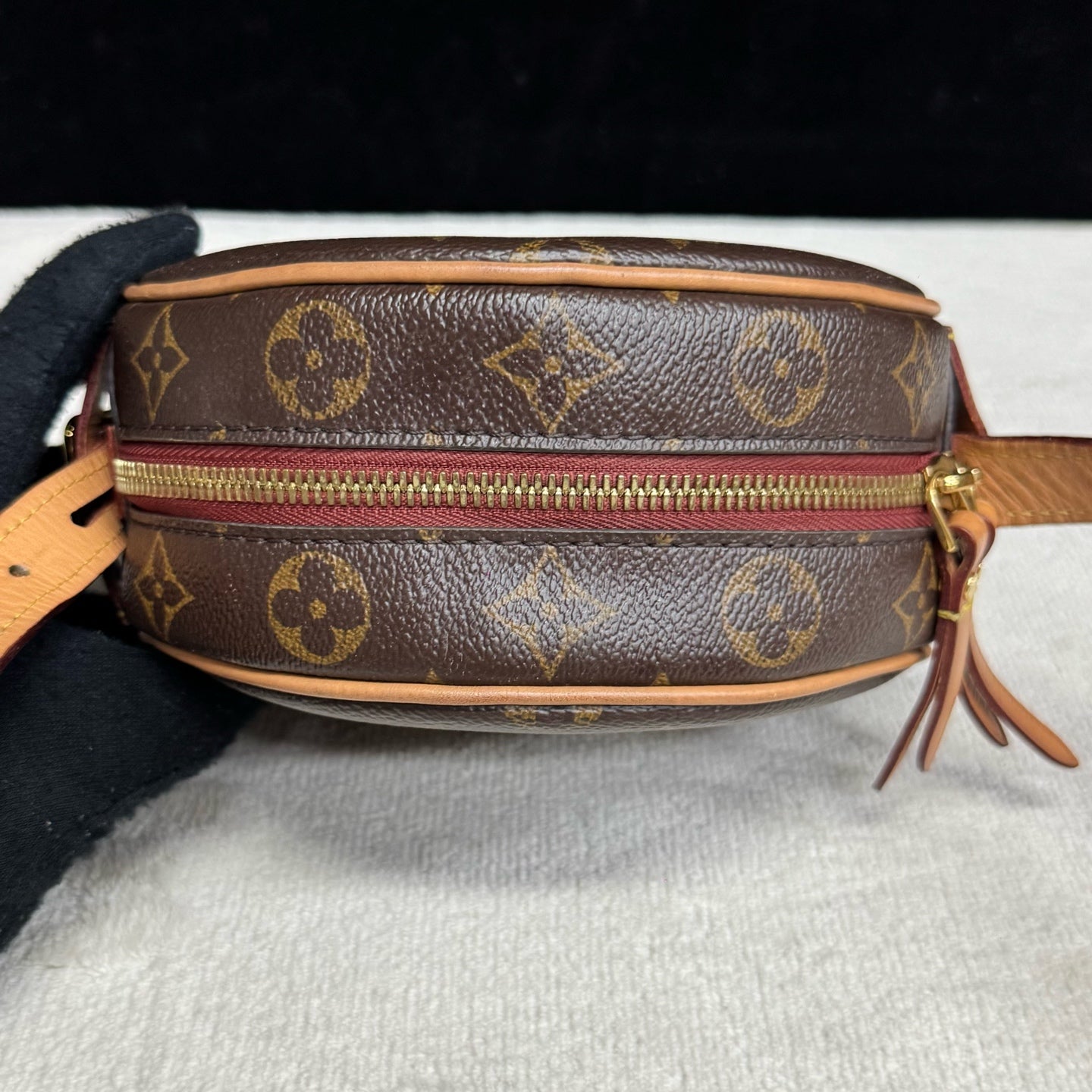 Louis Vuitton - Boite Chapeau Souple - Synthetic - Brown - (Small)