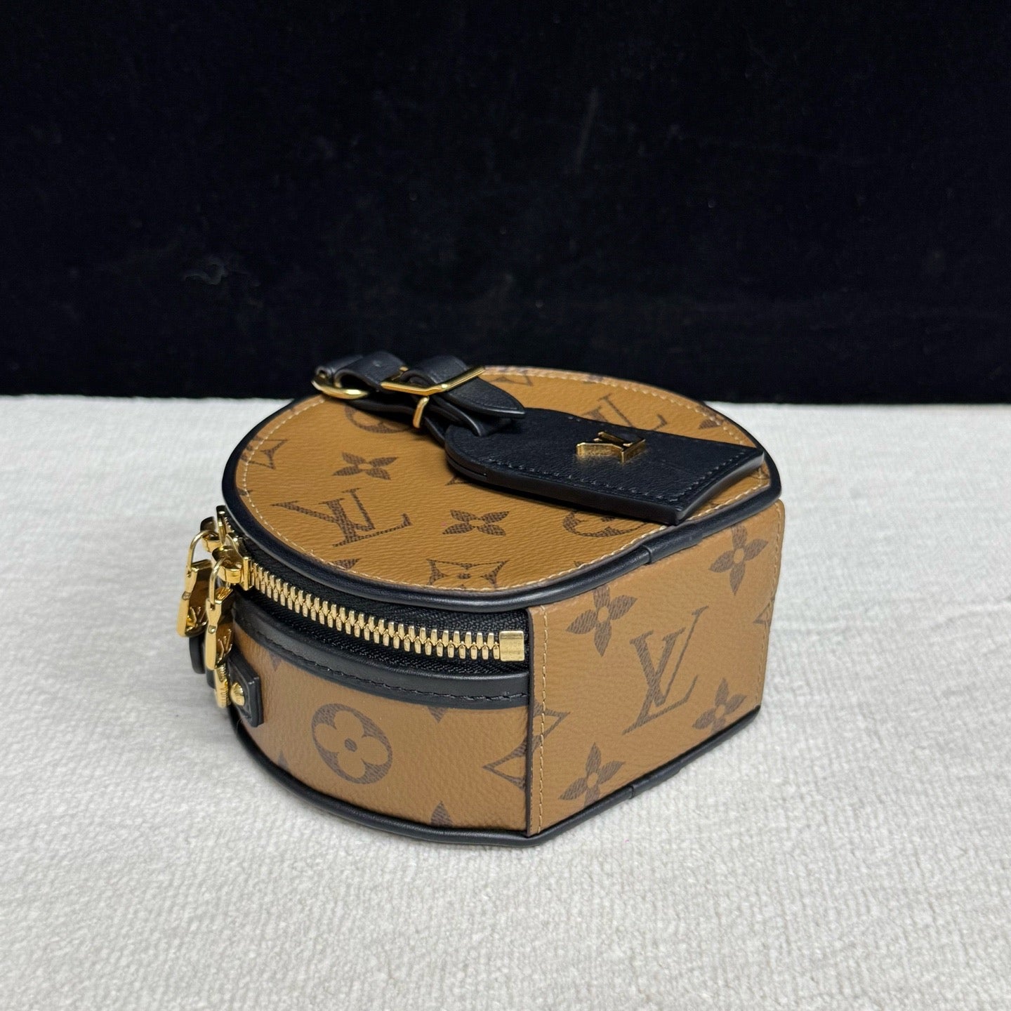 Louis Vuitton - Boite Chapeau - Synthetic - Brown - (mini)