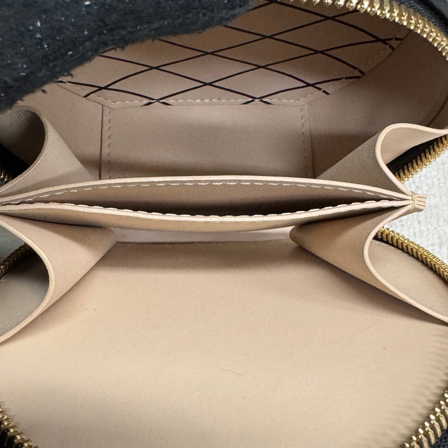 Louis Vuitton - Boite Chapeau - Synthetic - Brown - (mini)