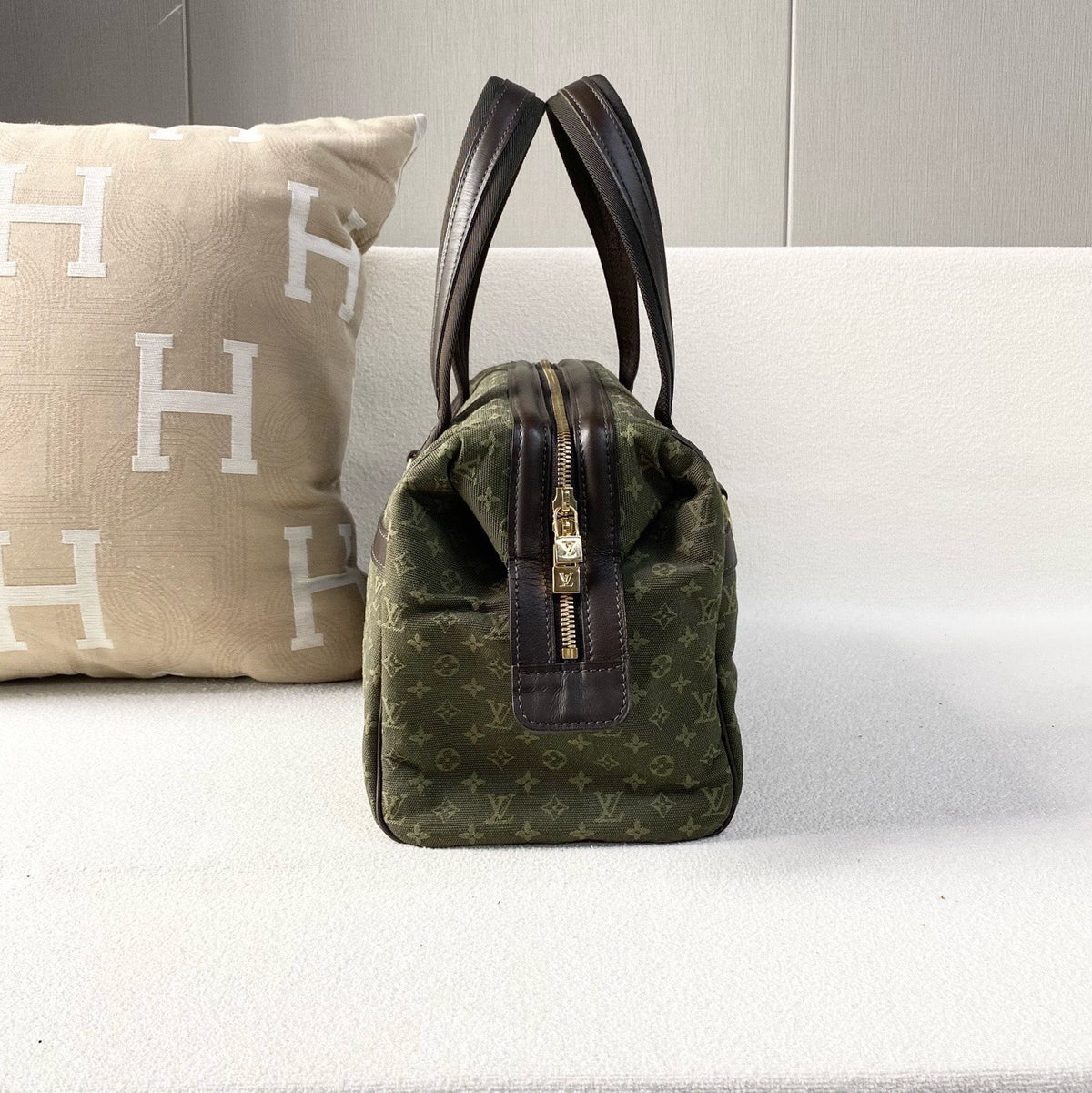 Louis Vuitton - Boston Handbag - Cloth - Green - (medium)