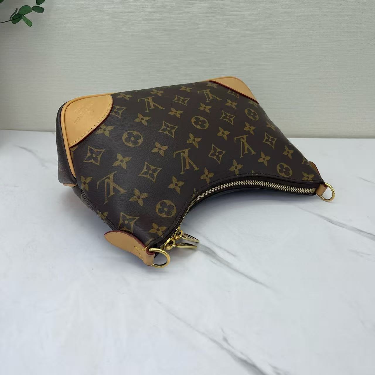 Louis Vuitton - Boulogne - Monogram canvas with Vachetta leather trim - Brown - (medium)
