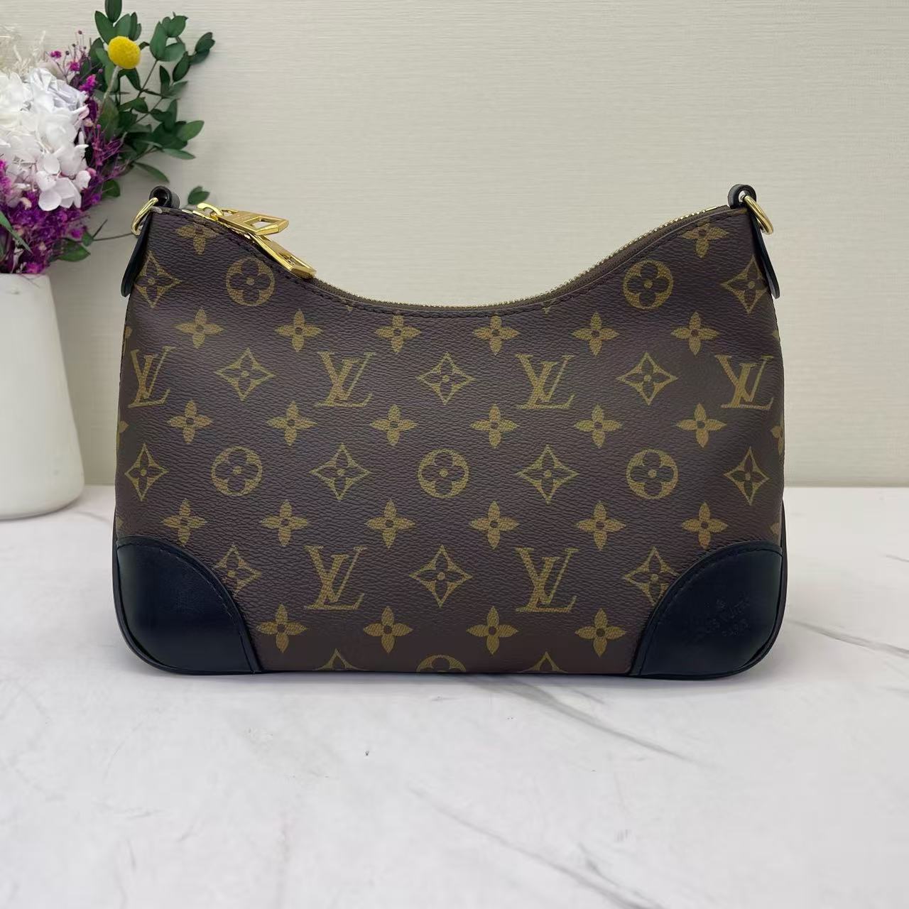 Louis Vuitton - Boulogne - Monogram coated canvas with black cowhide leather trim - Brown - (medium)