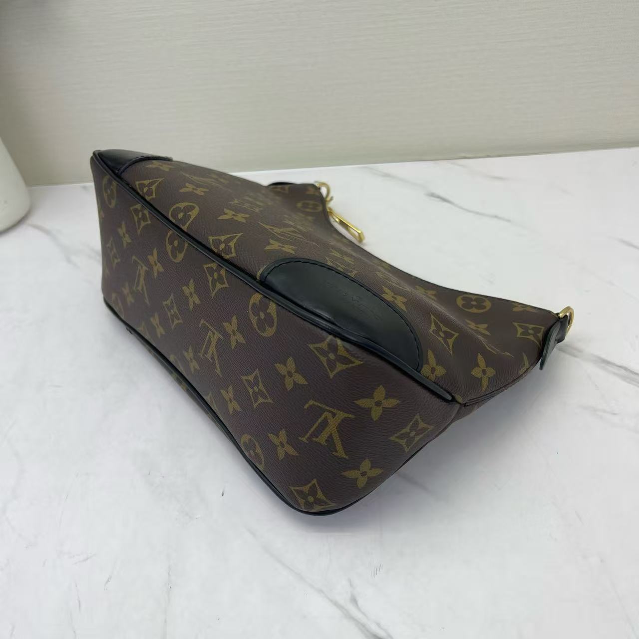Louis Vuitton - Boulogne - Monogram coated canvas with black cowhide leather trim - Brown - (medium)