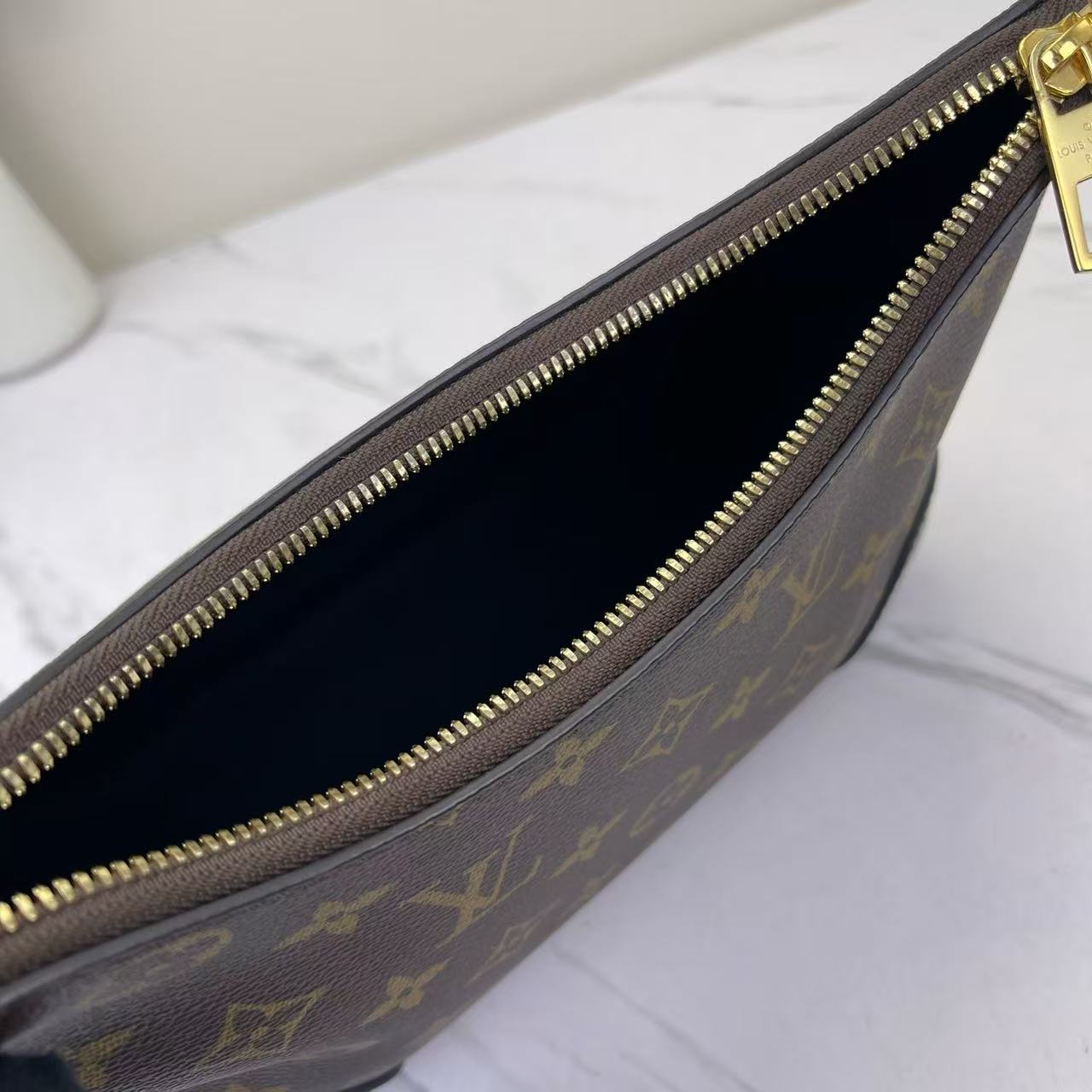 Louis Vuitton - Boulogne - Monogram coated canvas with black cowhide leather trim - Brown - (medium)