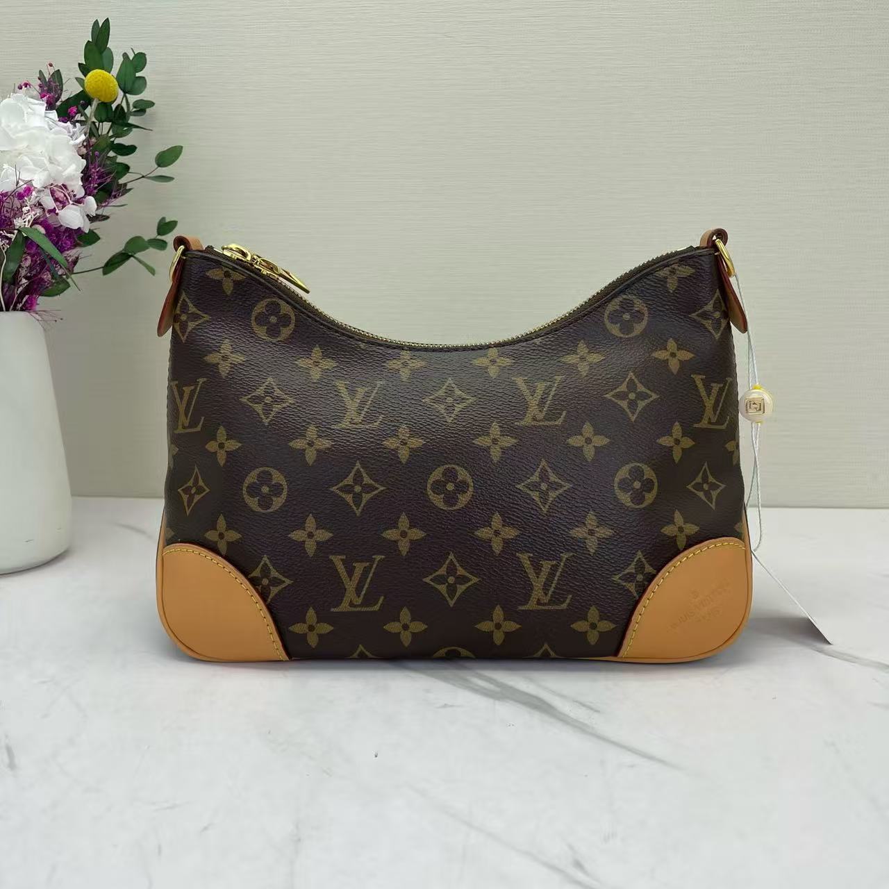 Louis Vuitton - Boulogne - Monogram coated canvas with natural cowhide leather trim - Brown - (medium)