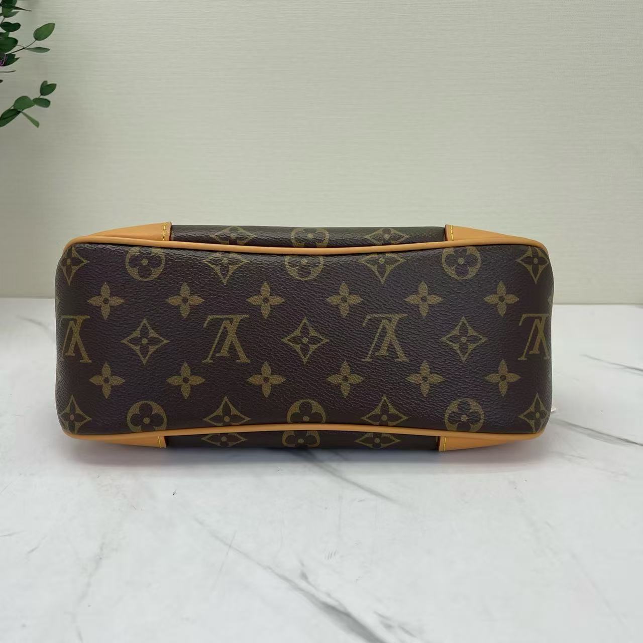 Louis Vuitton - Boulogne - Monogram coated canvas with natural cowhide leather trim - Brown - (medium)