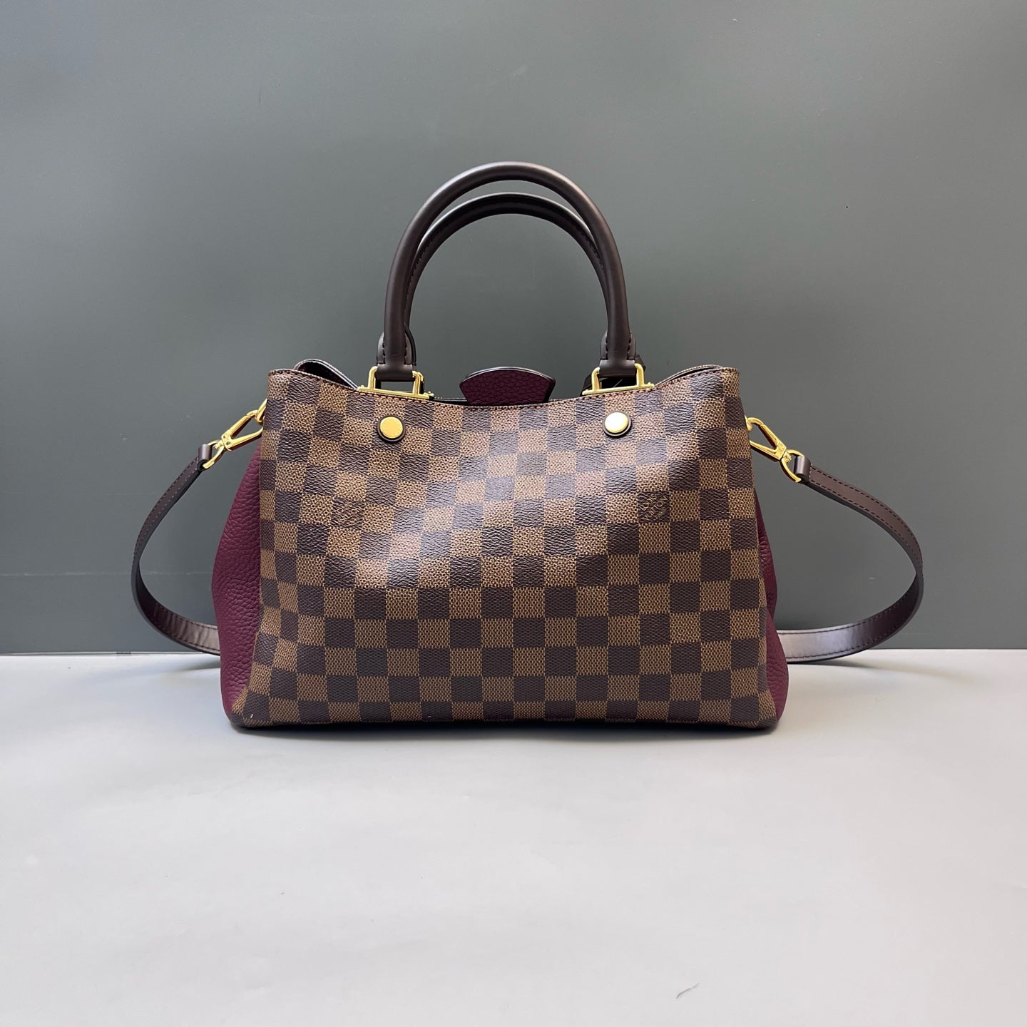 Louis Vuitton - Brittany - Leather - Burgundy - (medium)