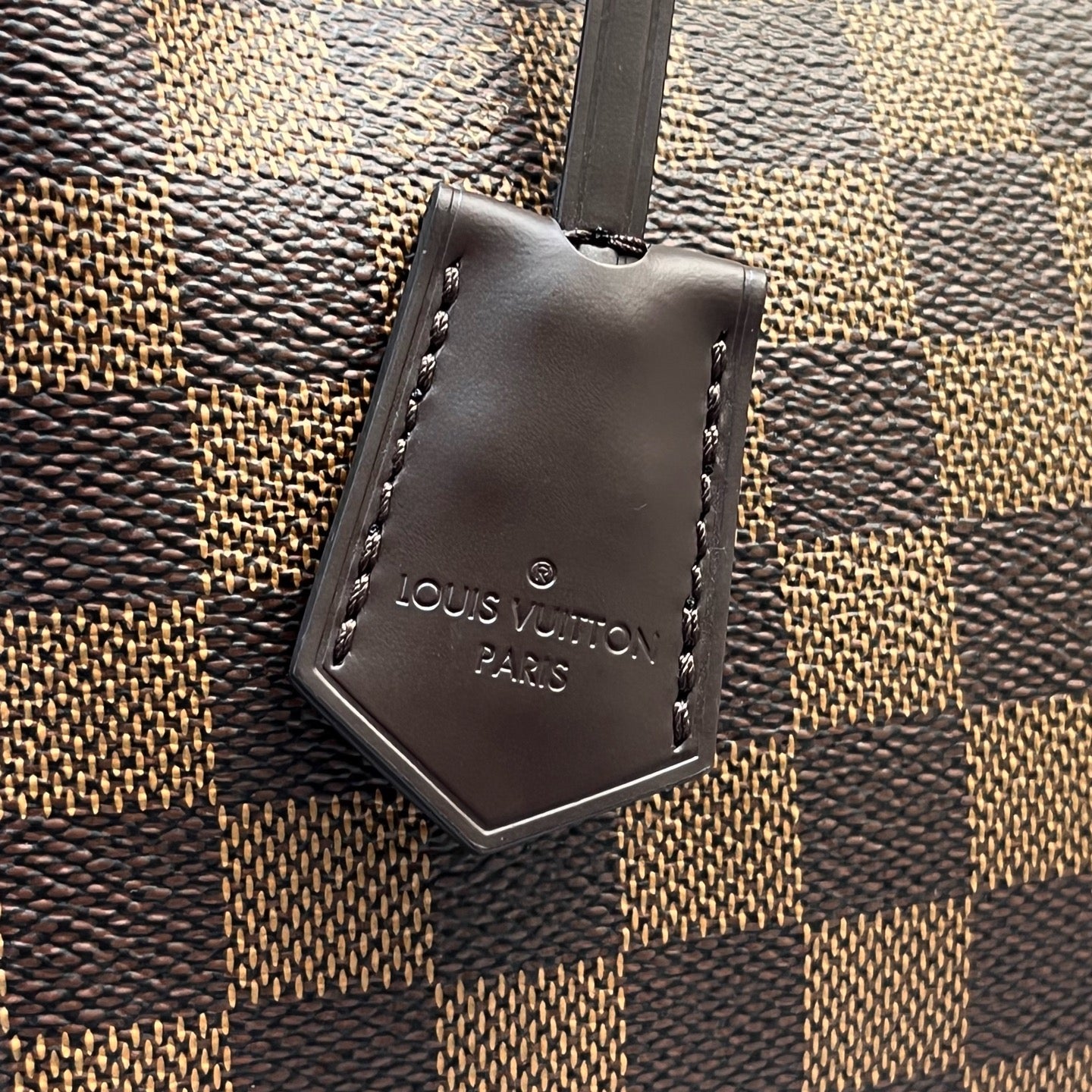 Louis Vuitton - Brittany - Leather - Burgundy - (medium)