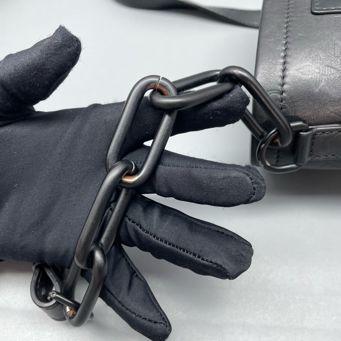 Louis Vuitton - Bucket Bag - Leather - Black - (mini)