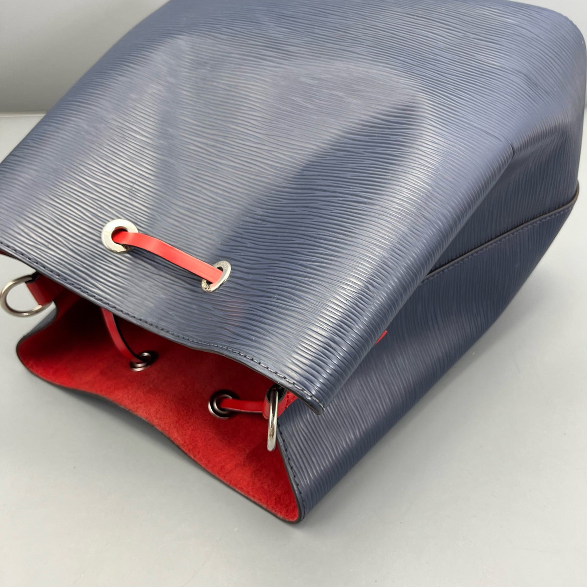 Louis Vuitton - Bucket Bag - Leather - Blue - (medium)