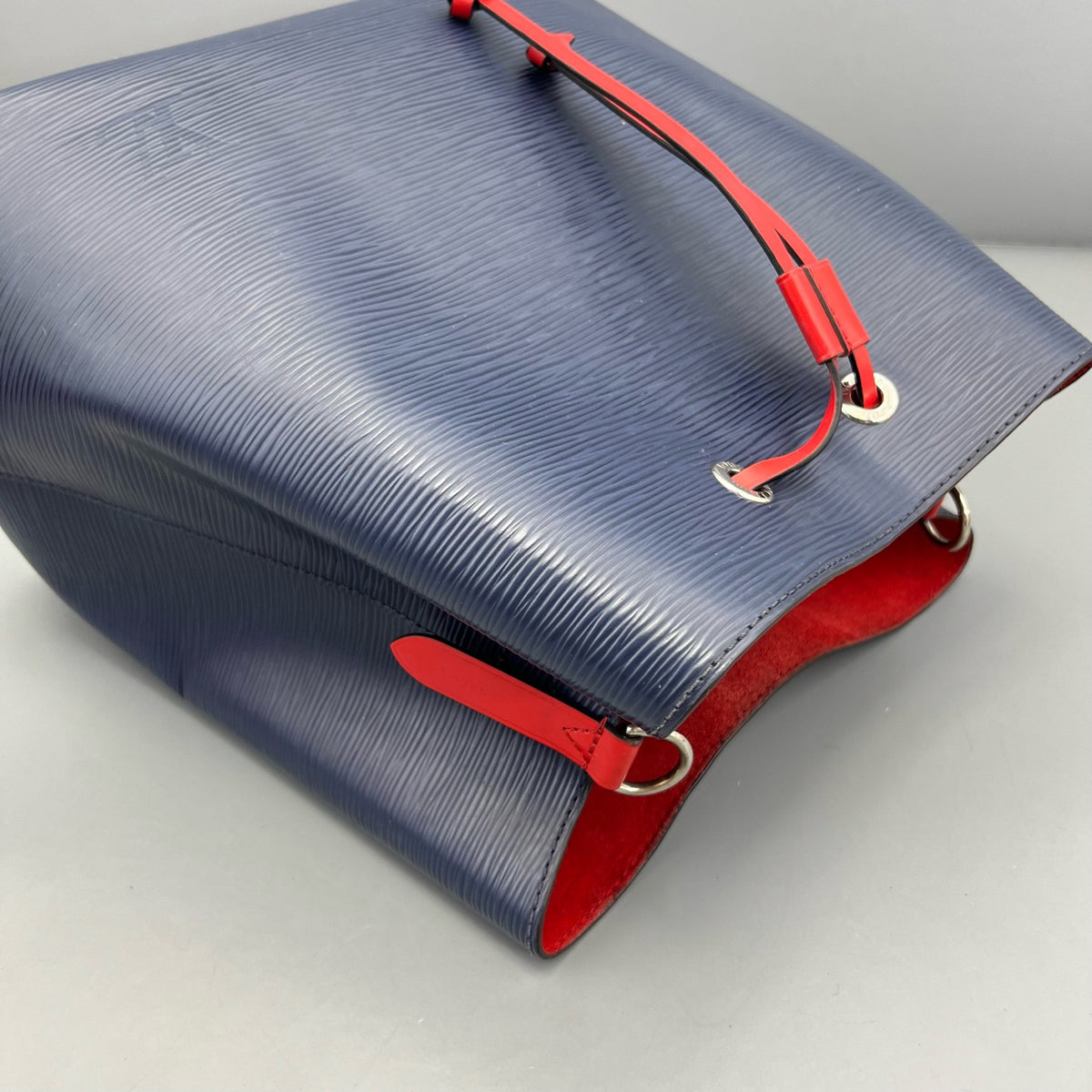 Louis Vuitton - Bucket Bag - Leather - Blue - (medium)