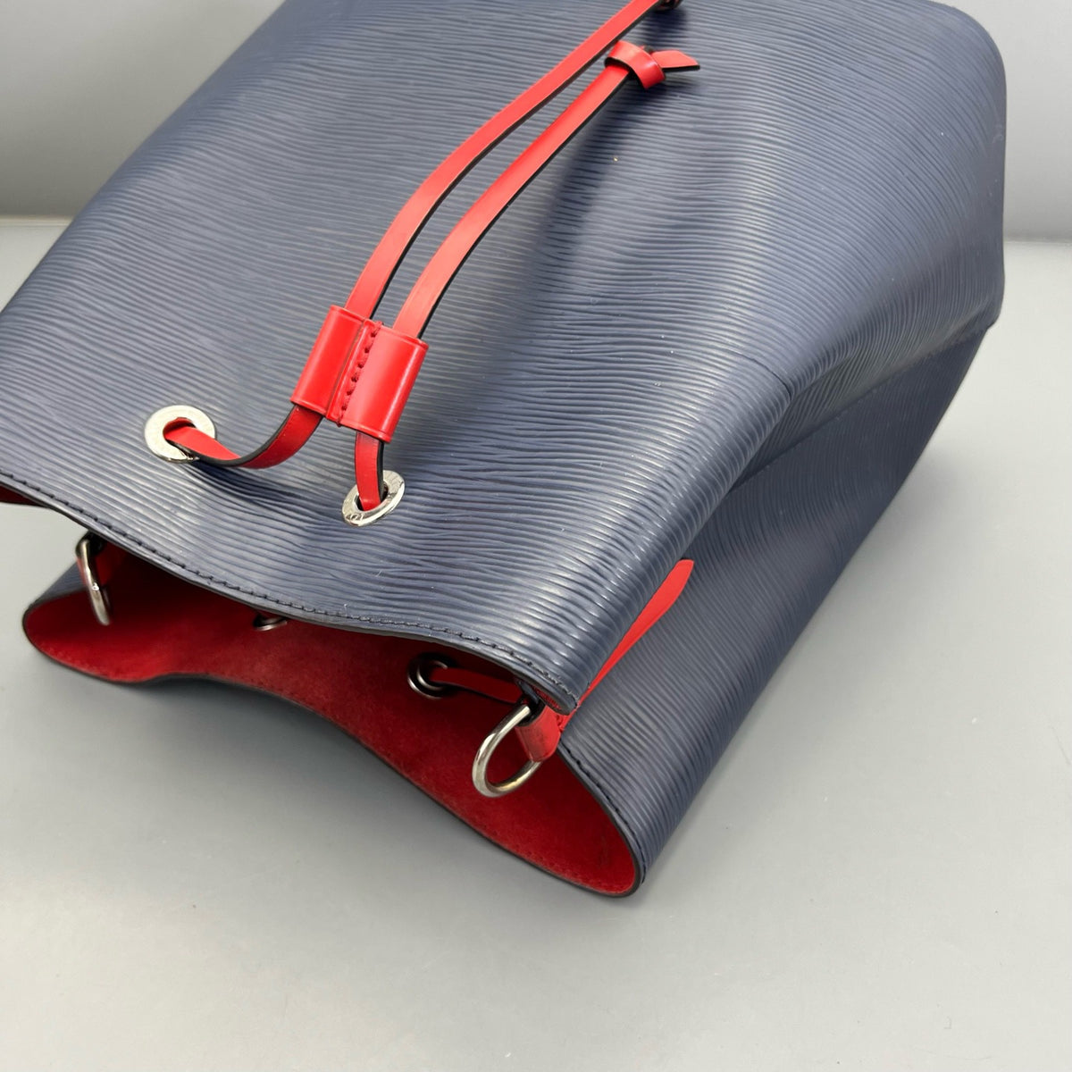 Louis Vuitton - Bucket Bag - Leather - Blue - (medium)