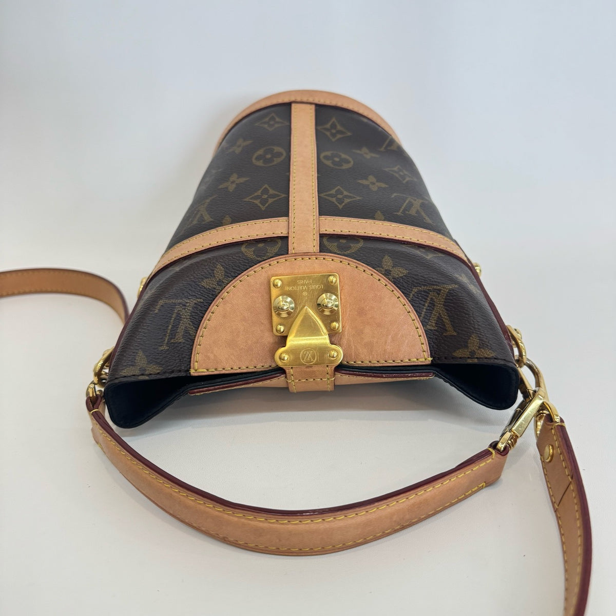 Louis Vuitton - Bucket Bag - Synthetic - Brown - (small)