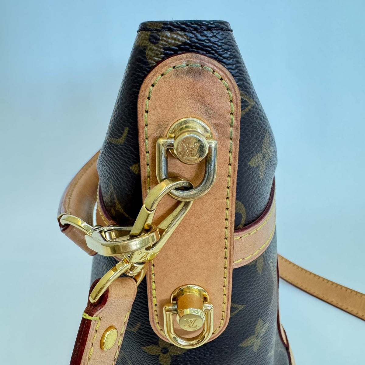 Louis Vuitton - Bucket Bag - Synthetic - Brown - (small)