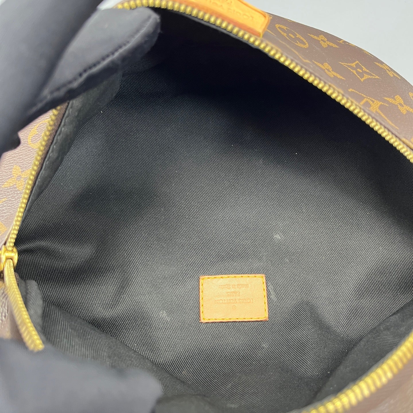 Louis Vuitton - Bumbag - Leather - Brown - (large)