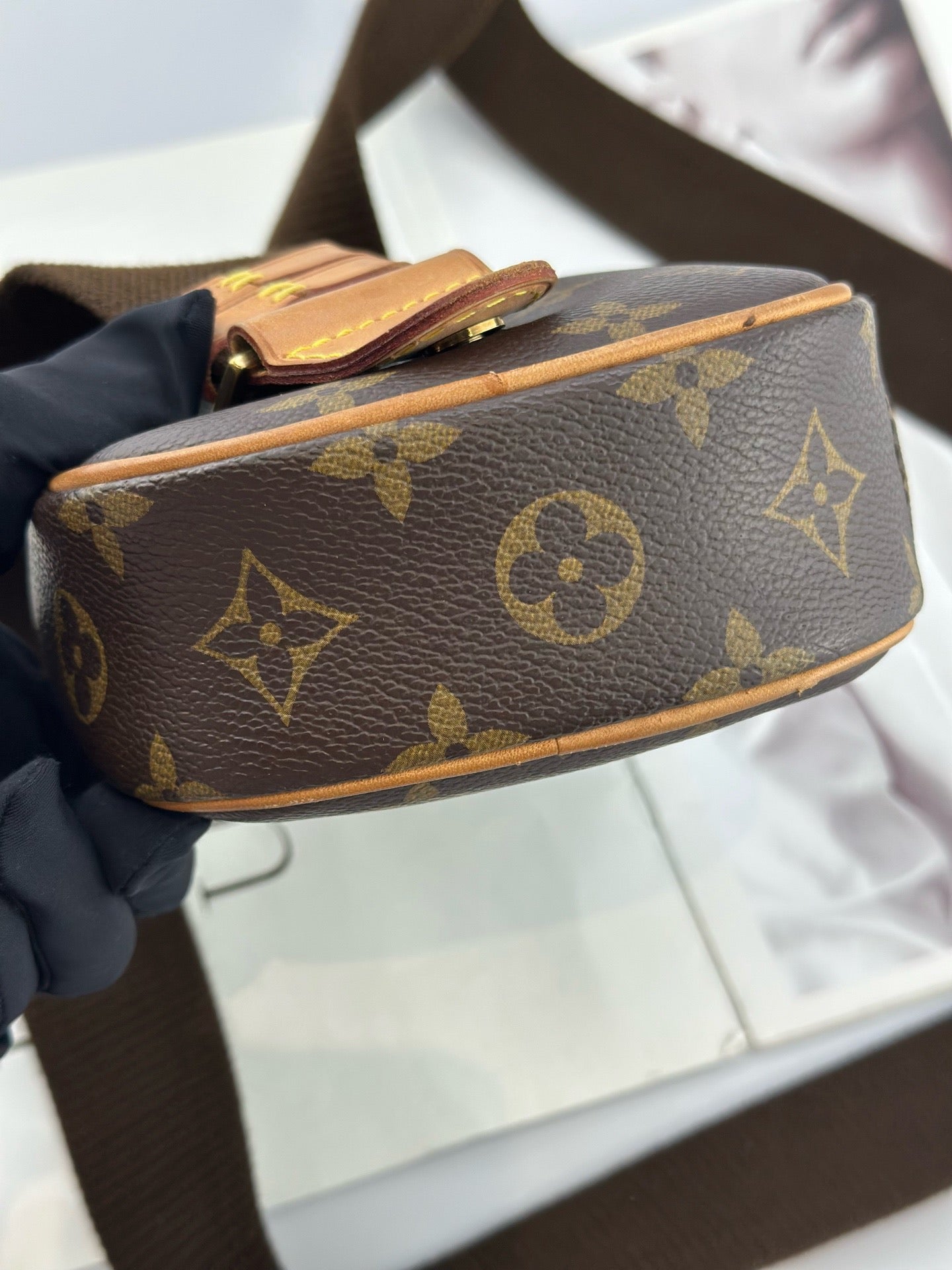 Louis Vuitton - Bumbag - Monogram coated canvas with Vachetta leather trim - Brown - (Small)