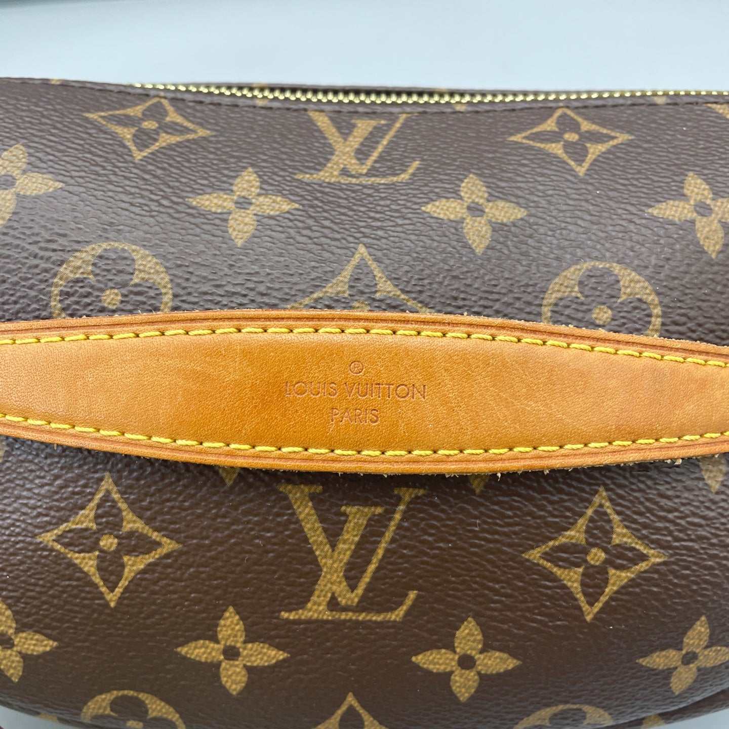Louis Vuitton - Bumbag Monogram - Monogram coated canvas with Vachetta leather trim - Brown - (medium)