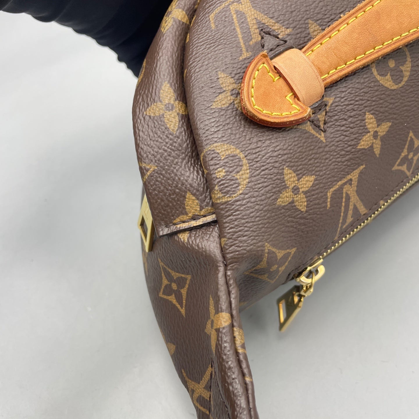 Louis Vuitton - Bumbag Monogram - Monogram coated canvas with Vachetta leather trim - Brown - (medium)