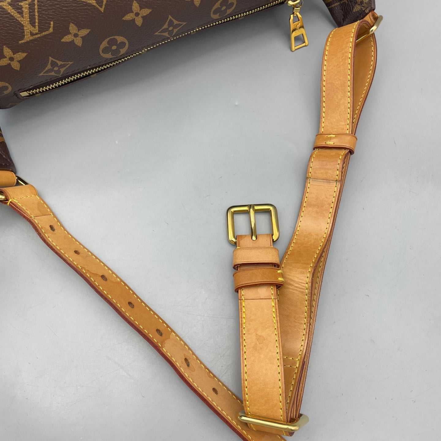 Louis Vuitton - Bumbag Monogram - Monogram coated canvas with Vachetta leather trim - Brown - (medium)