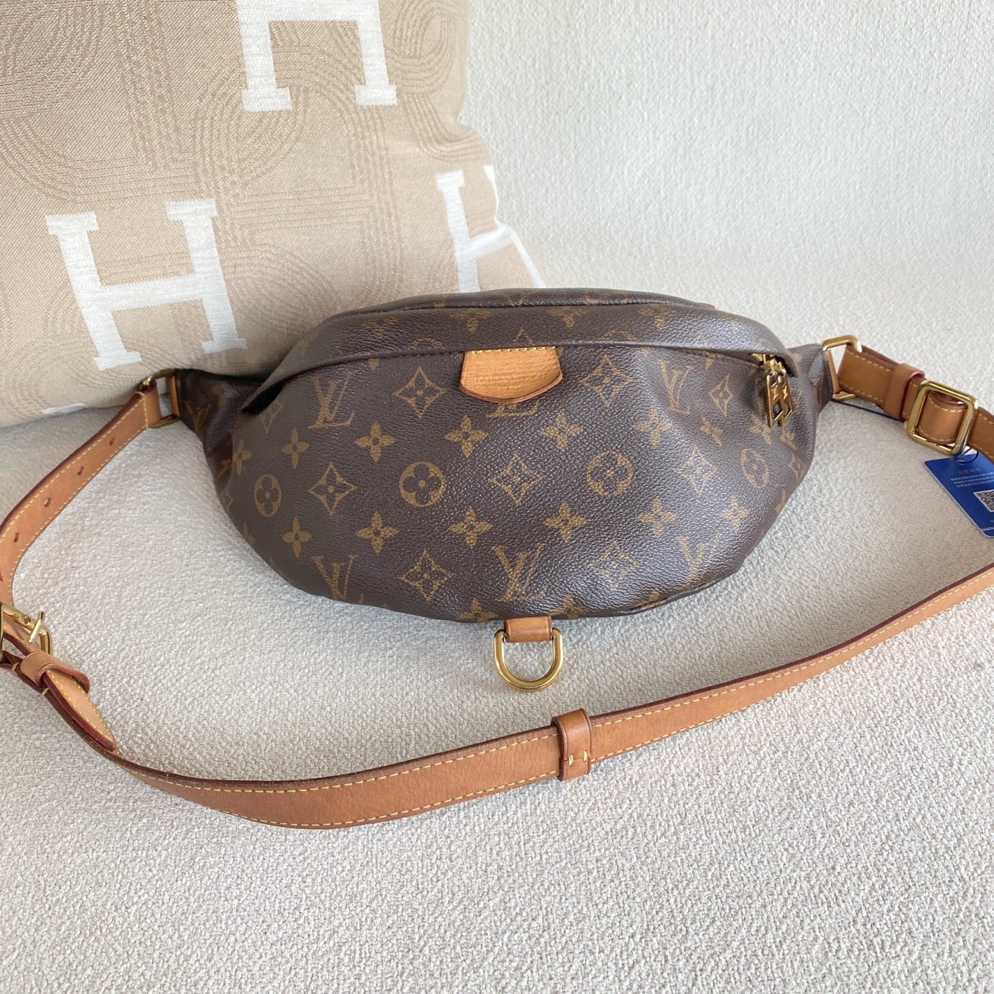 Louis Vuitton - Bunbag - Leather - Brown - (small)