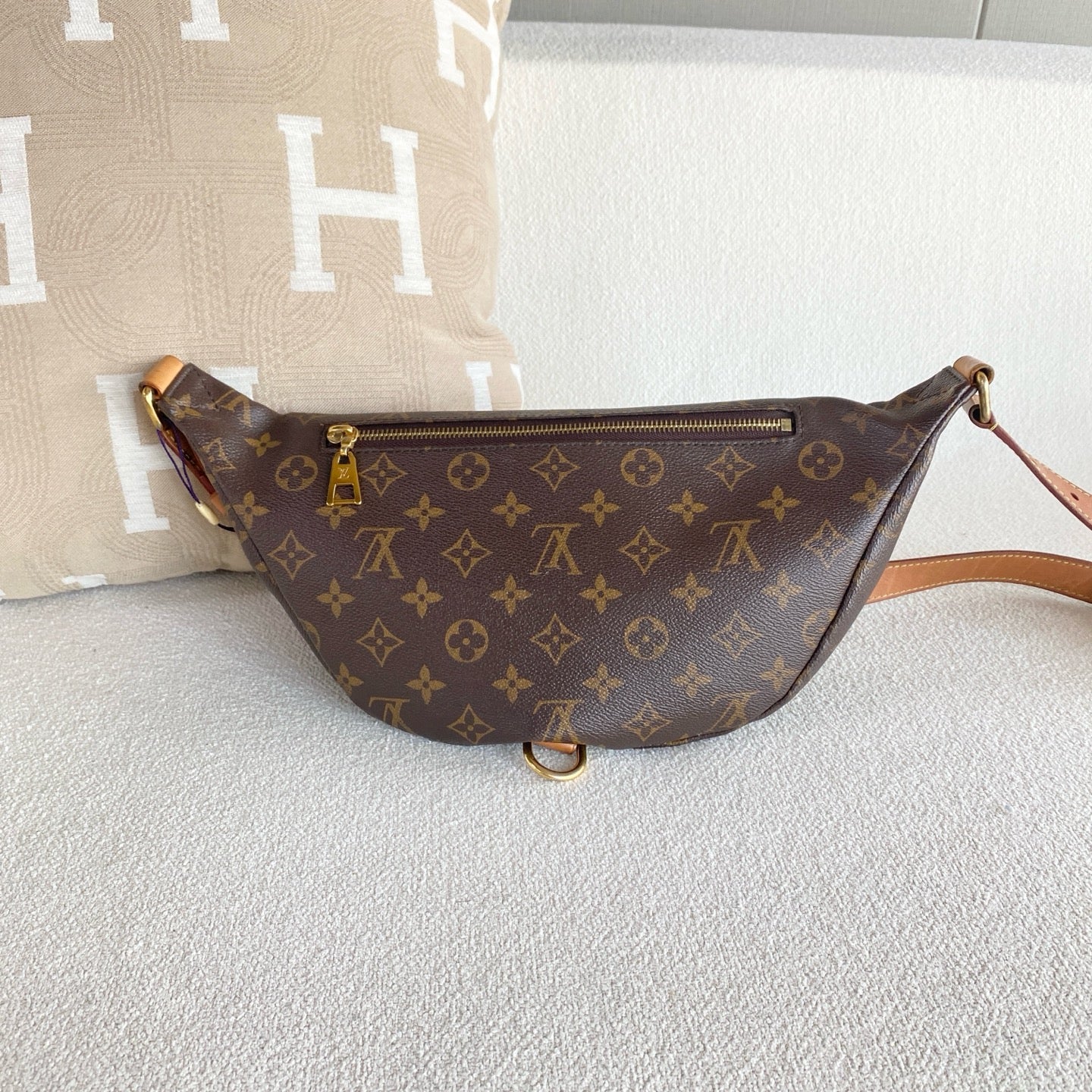 Louis Vuitton - Bunbag - Leather - Brown - (small)
