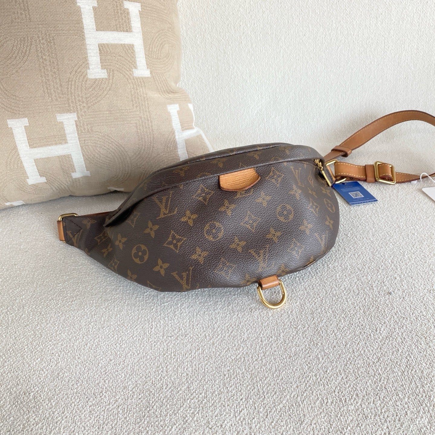 Louis Vuitton - Bunbag - Leather - Brown - (small)