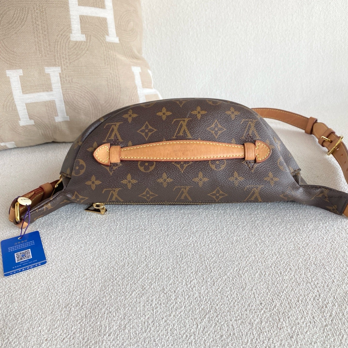Louis Vuitton - Bunbag - Leather - Brown - (small)