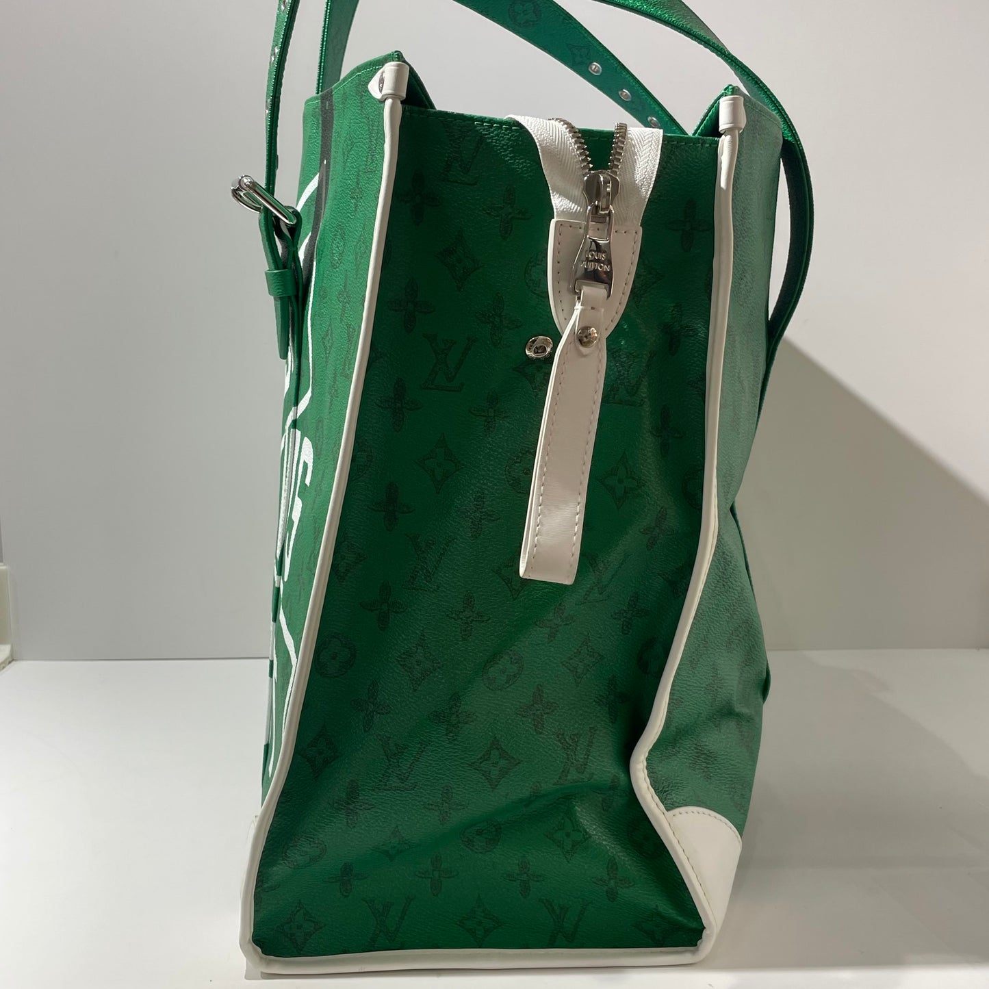 Louis Vuitton - CABAS ZIPPE - Leather - Green - (large)