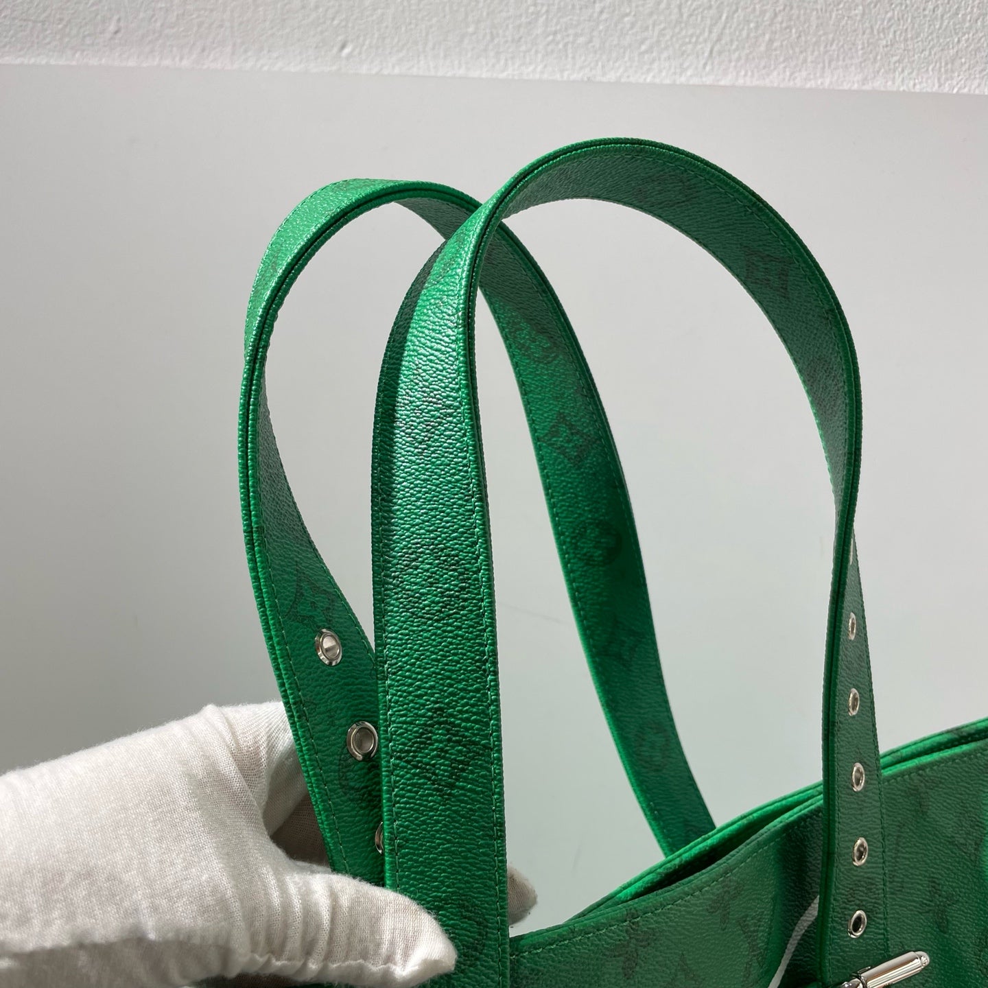 Louis Vuitton - Cabas Zippé - Synthetic - Green - (large)