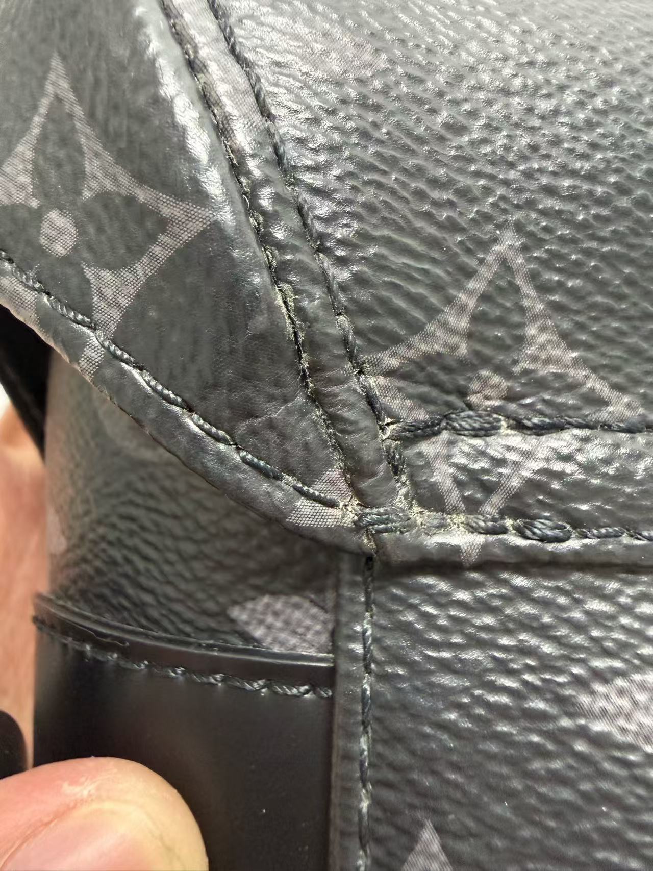 Louis Vuitton - Cambridge Messenger Bag - Monogram Eclipse coated canvas with black leather trim - Black