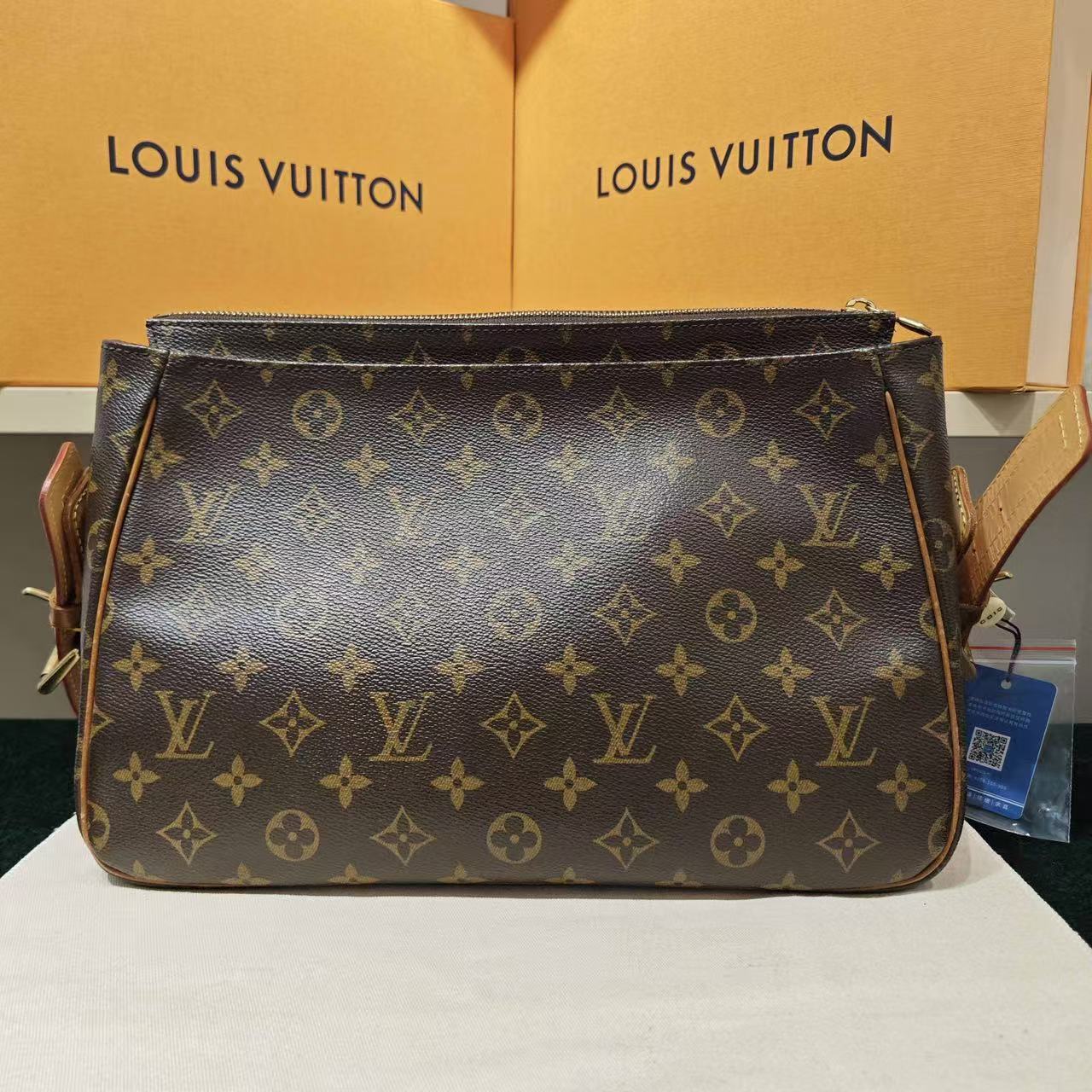 Louis Vuitton - Camel Medium Shoulder Bag - Monogram coated canvas with natural cowhide leather trim - Brown - (Medium)