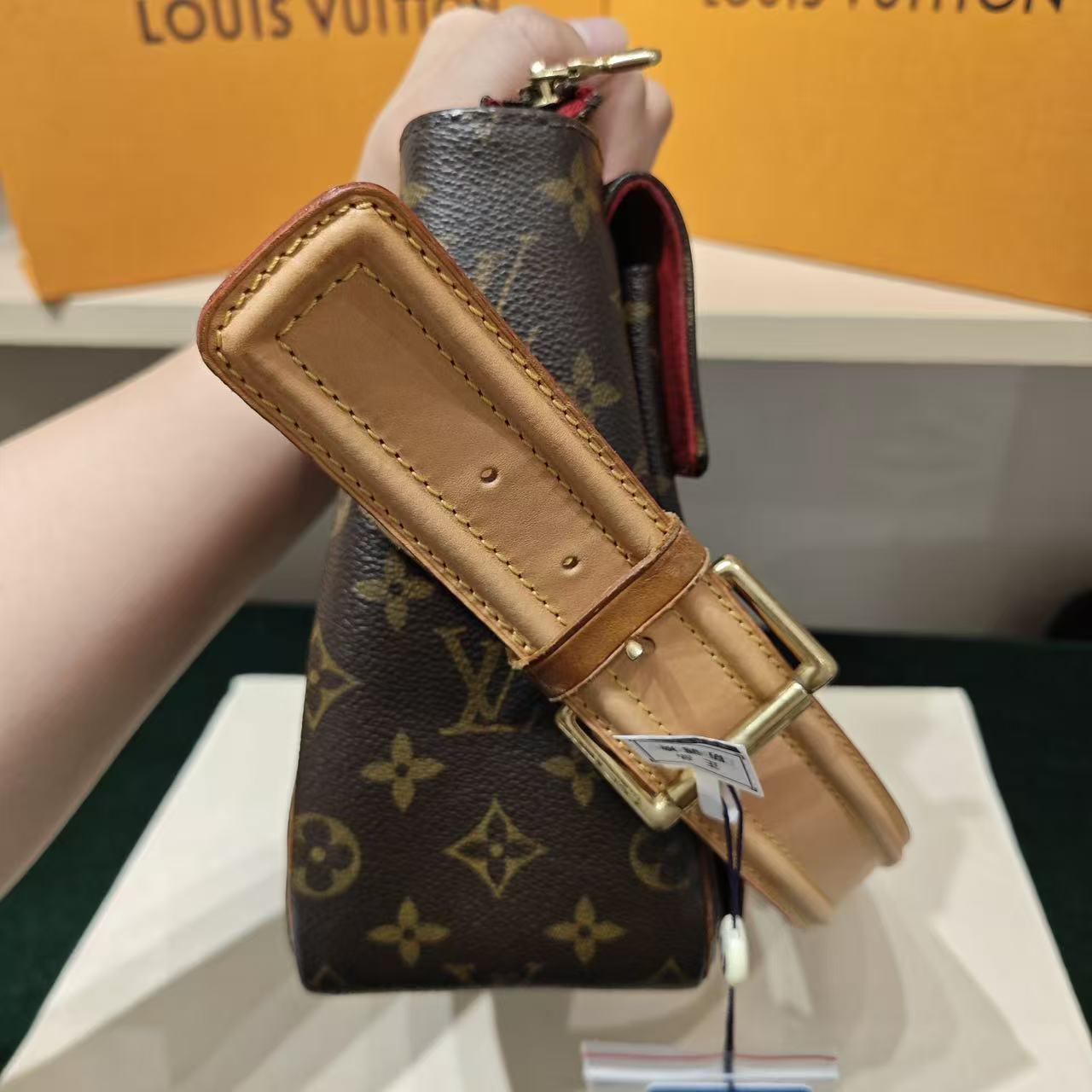 Louis Vuitton - Camel Medium Shoulder Bag - Monogram coated canvas with natural cowhide leather trim - Brown - (Medium)