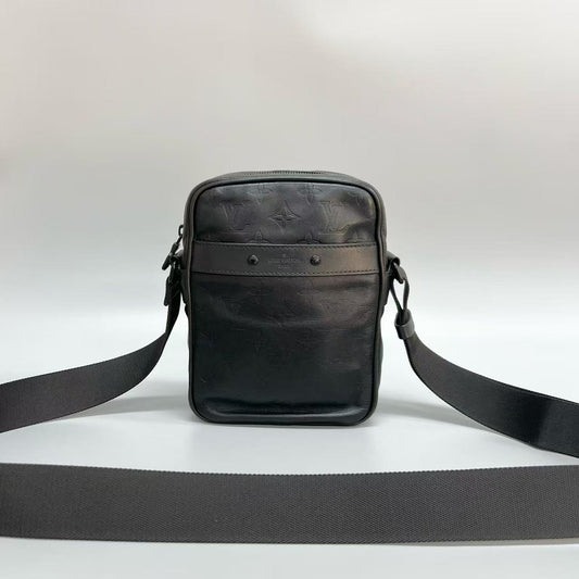 Louis Vuitton - Camera Bag - Leather - Black - (small)