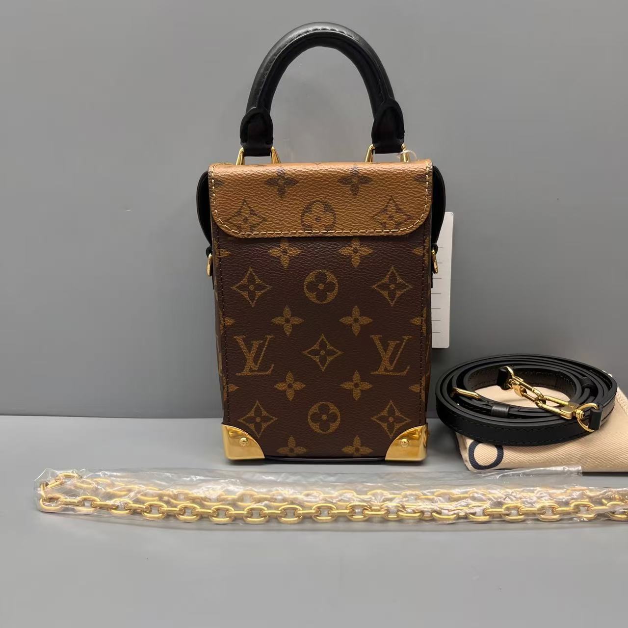 Louis Vuitton - Camera Box Bag - Monogram coated canvas with leather trim - Brown with Tan and Black accents - (mini)