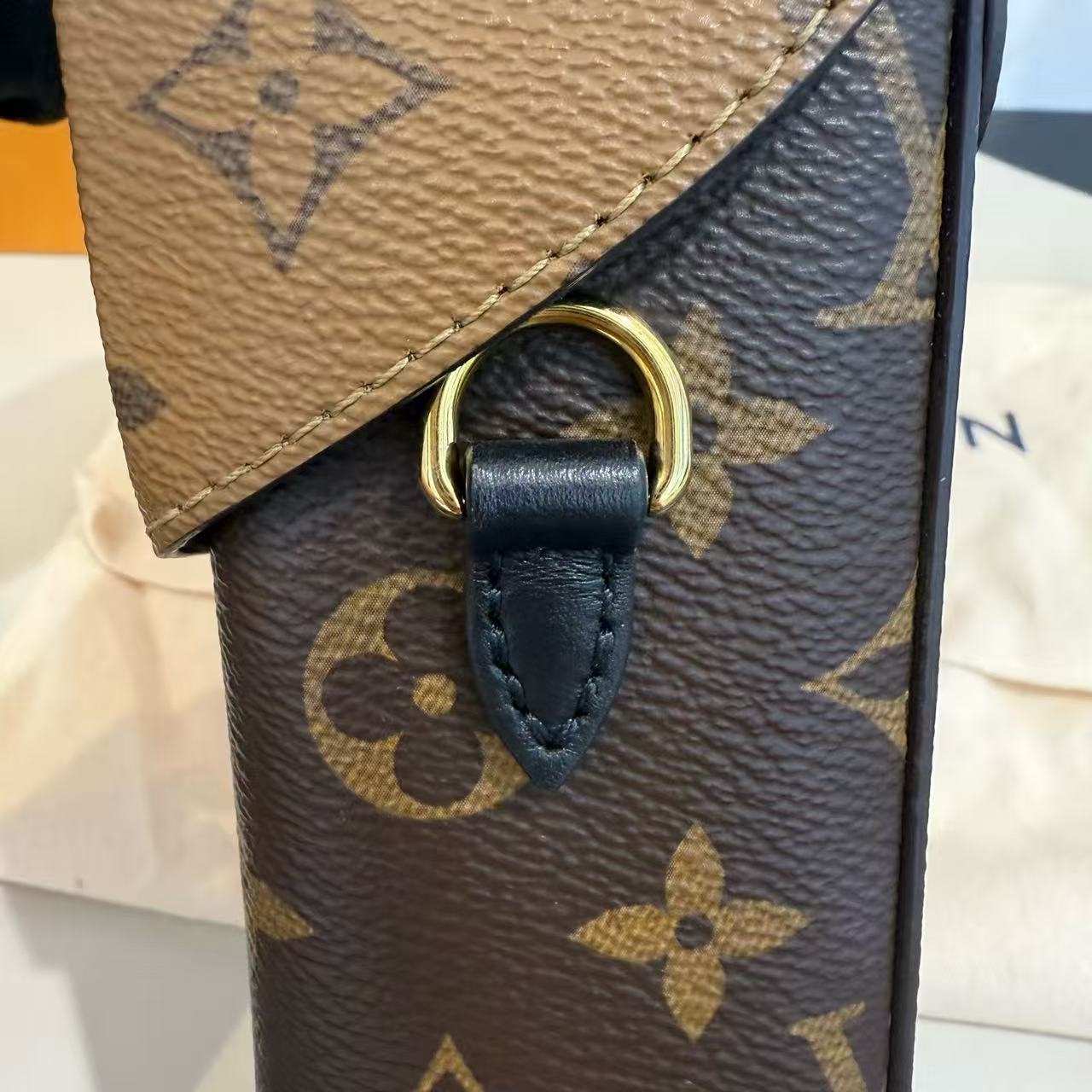 Louis Vuitton - Camera Box Handle Phone Bag Cosmetic Box Bag - Monogram coated canvas and leather - Brown with black accents - (mini)