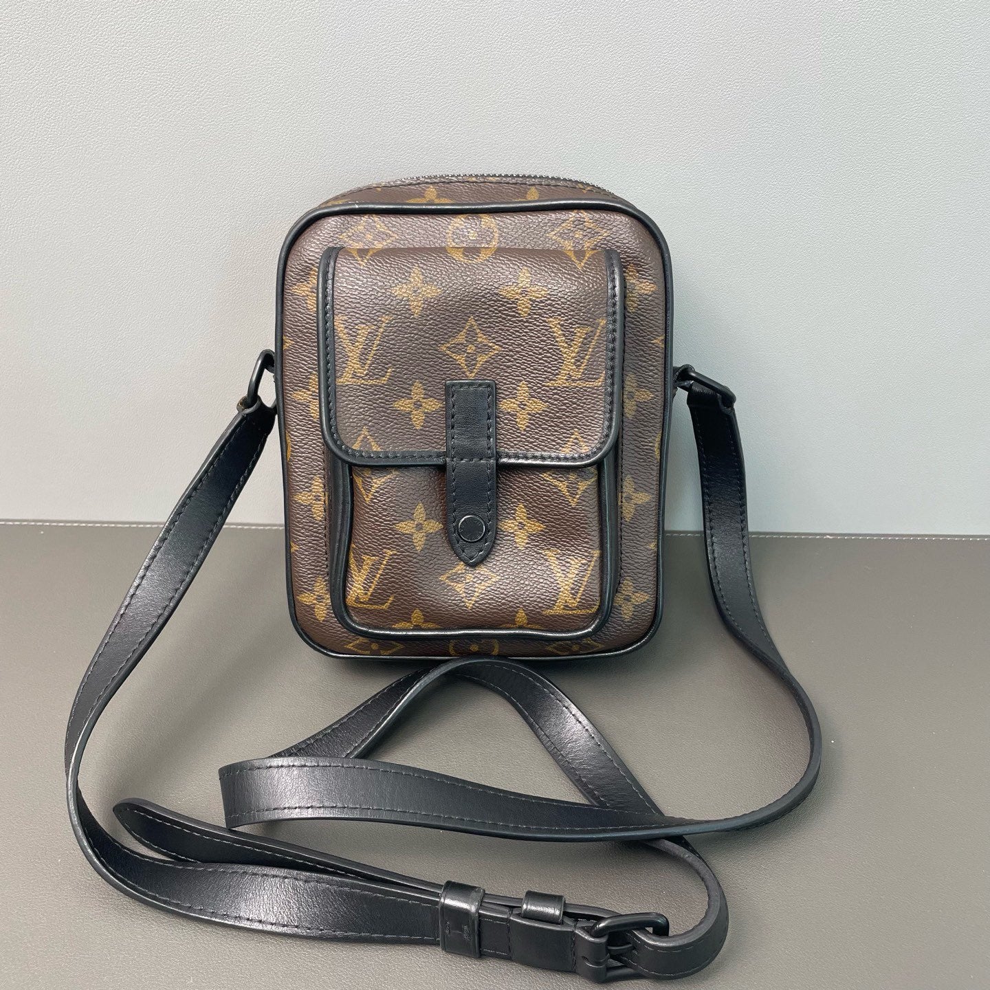 Louis Vuitton - Camera Messenger Bag - Monogram coated canvas with black cowhide leather trim - Brown with Black - (small)