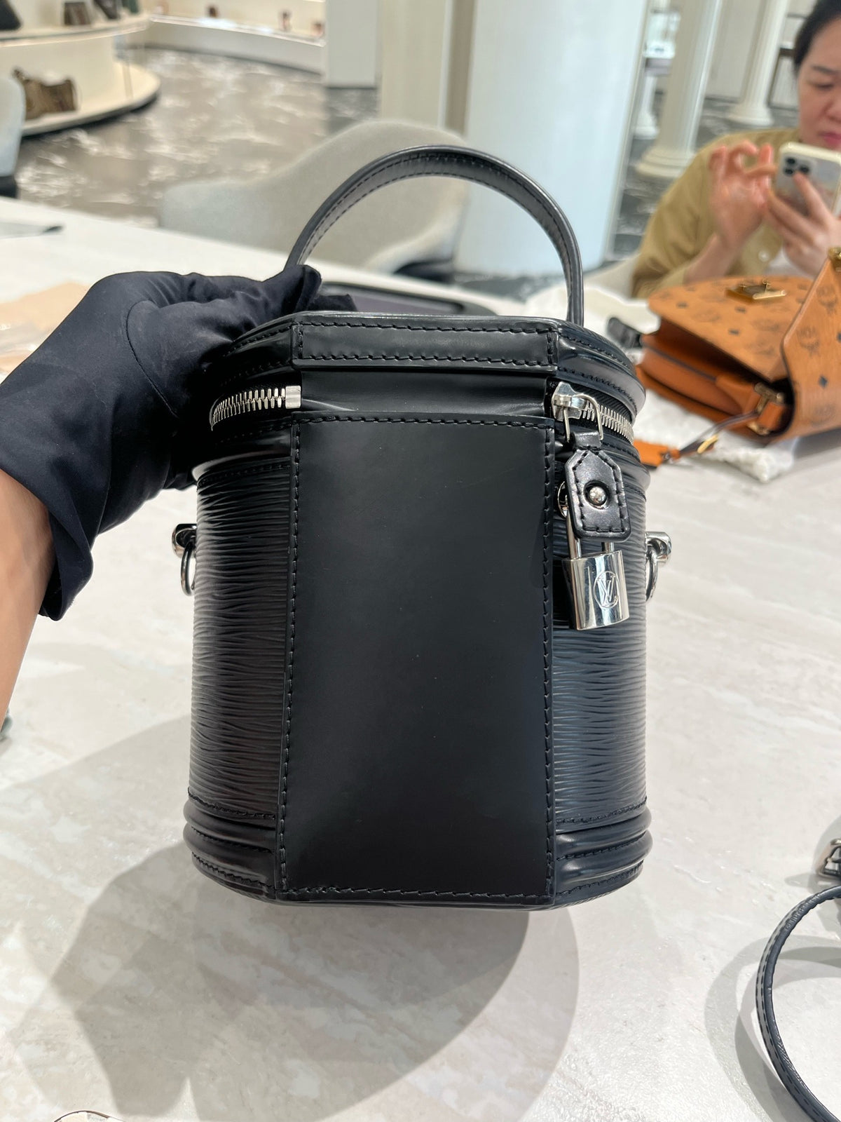 Louis Vuitton - Cannes - Leather - Black - (mini)