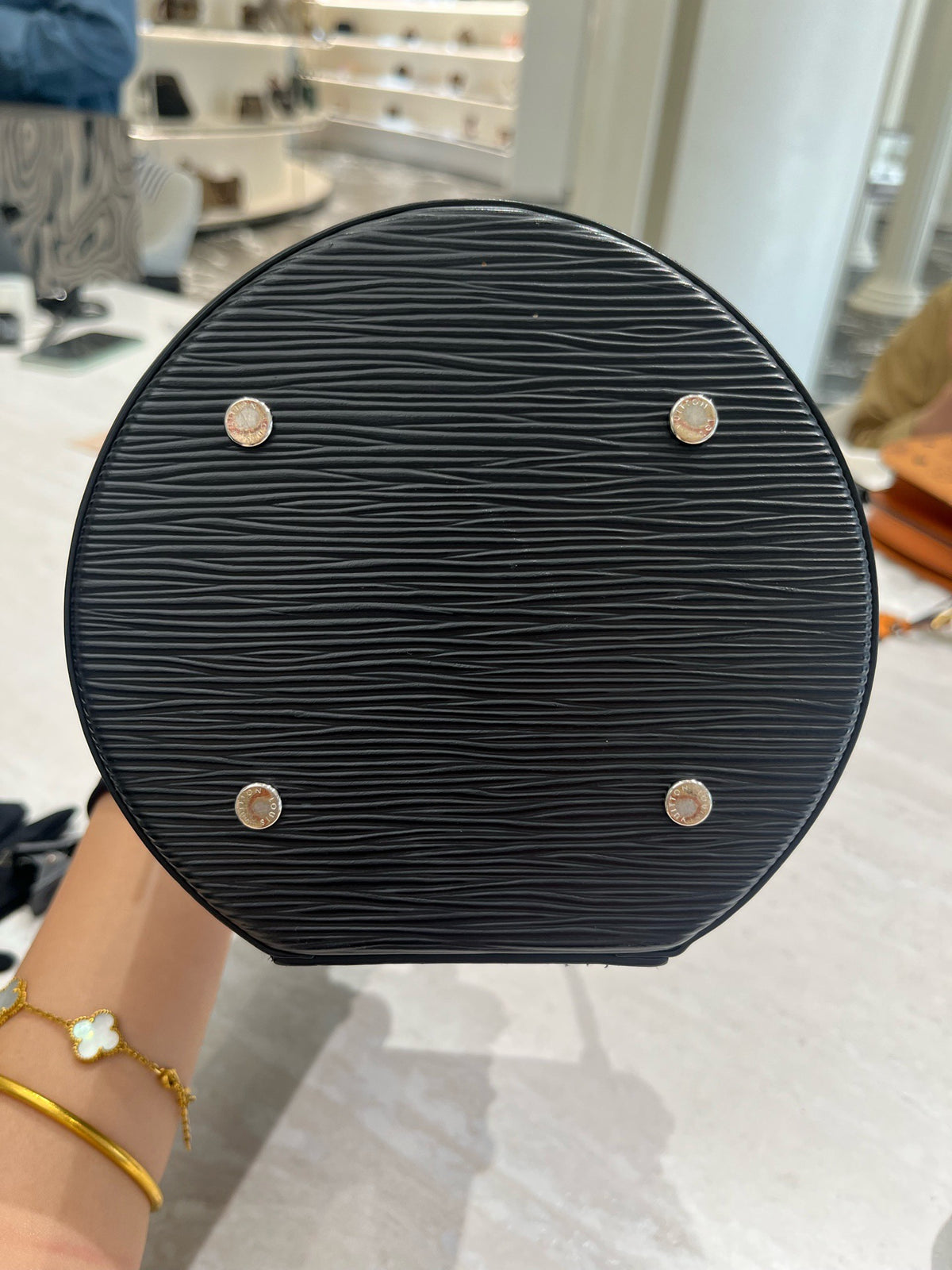 Louis Vuitton - Cannes - Leather - Black - (mini)