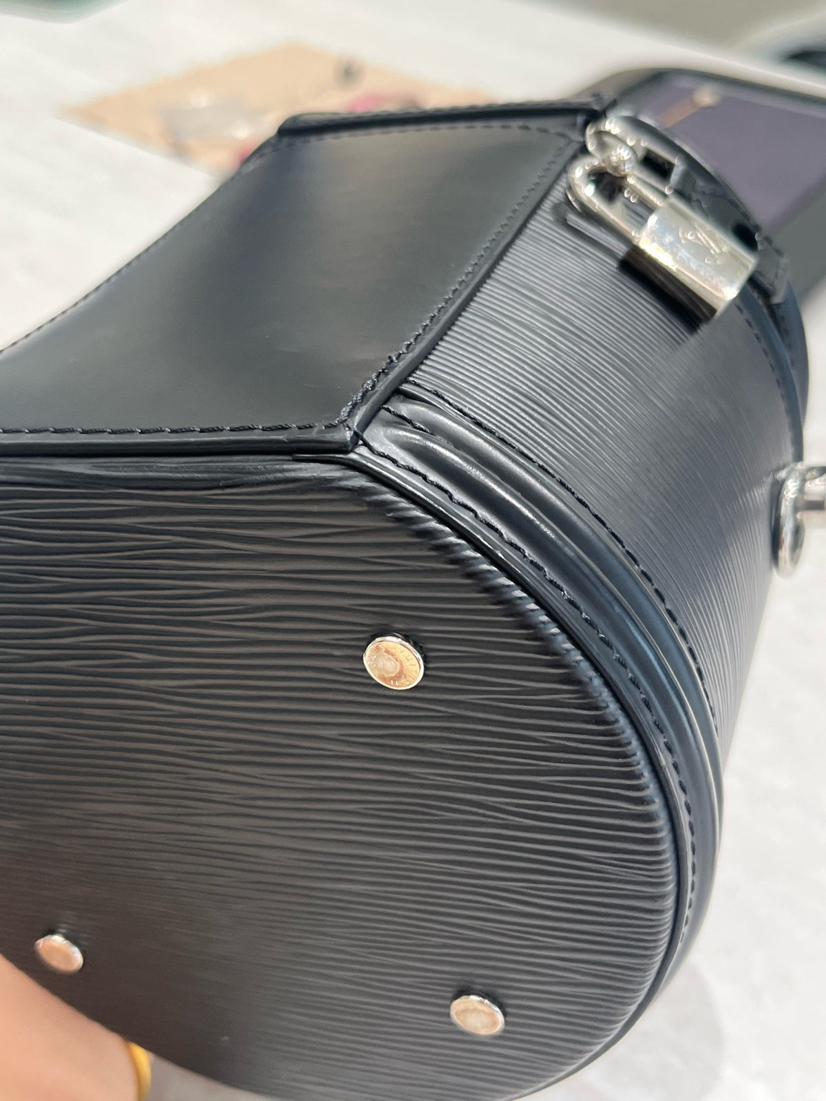 Louis Vuitton - Cannes - Leather - Black - (mini)