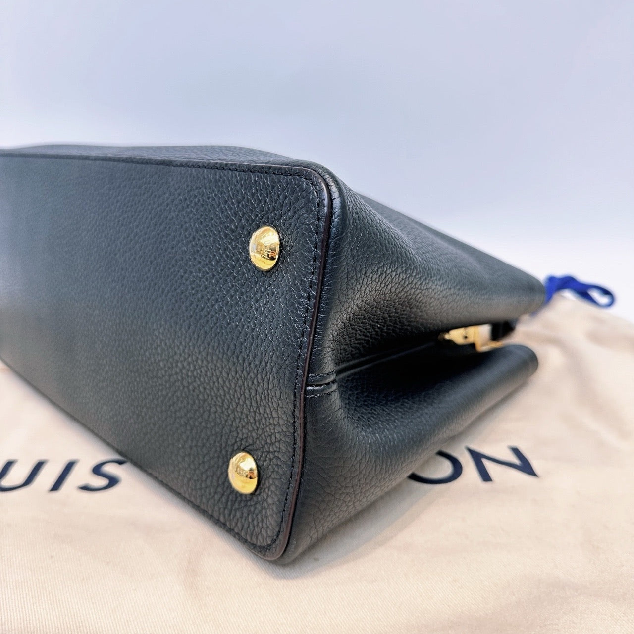 Louis Vuitton - Capucine - Calfskin - Black - (medium)