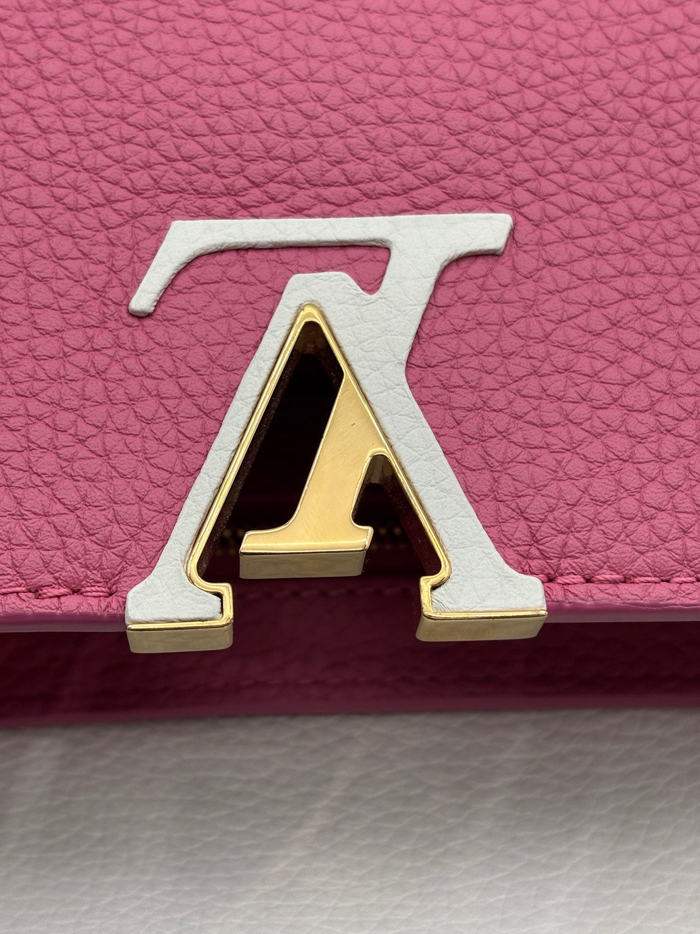Louis Vuitton - Capucines BB - Full cowhide leather - Pink with Grey trim - (Mini)
