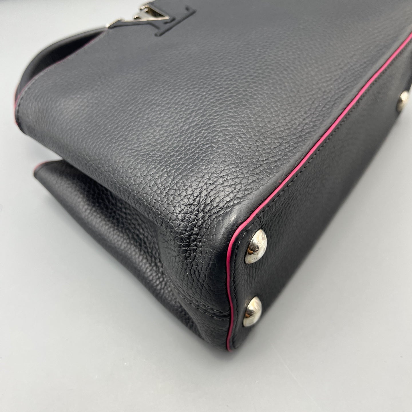 Louis Vuitton - Capucines BB - Grained leather - Black - (medium)