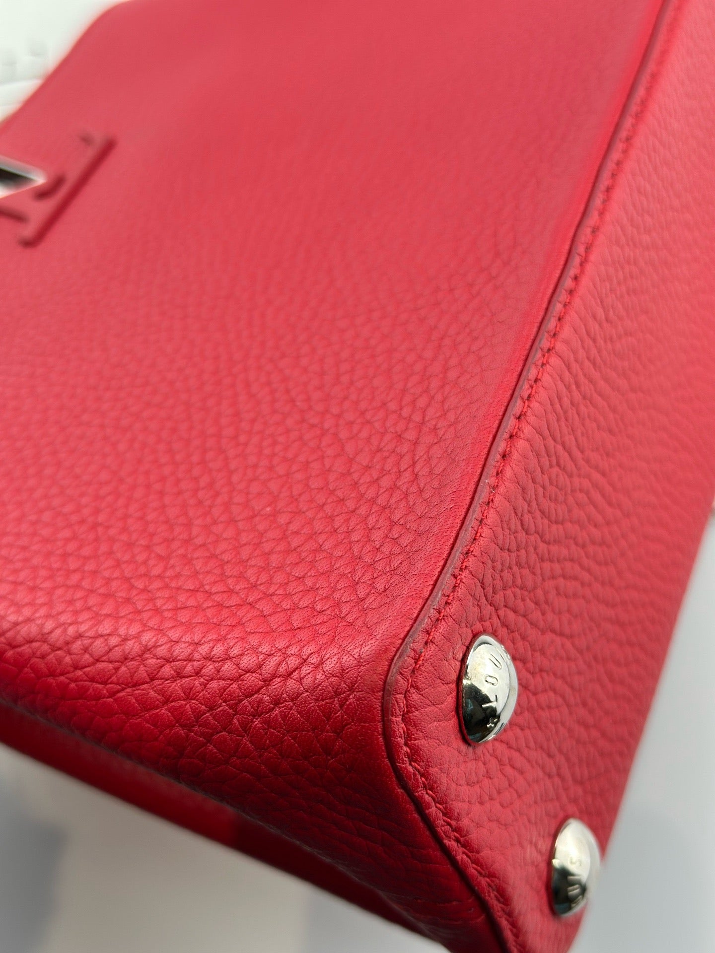 Louis Vuitton - Capucines BB - Grained Taurillon leather with python handle - Red - (Mini)
