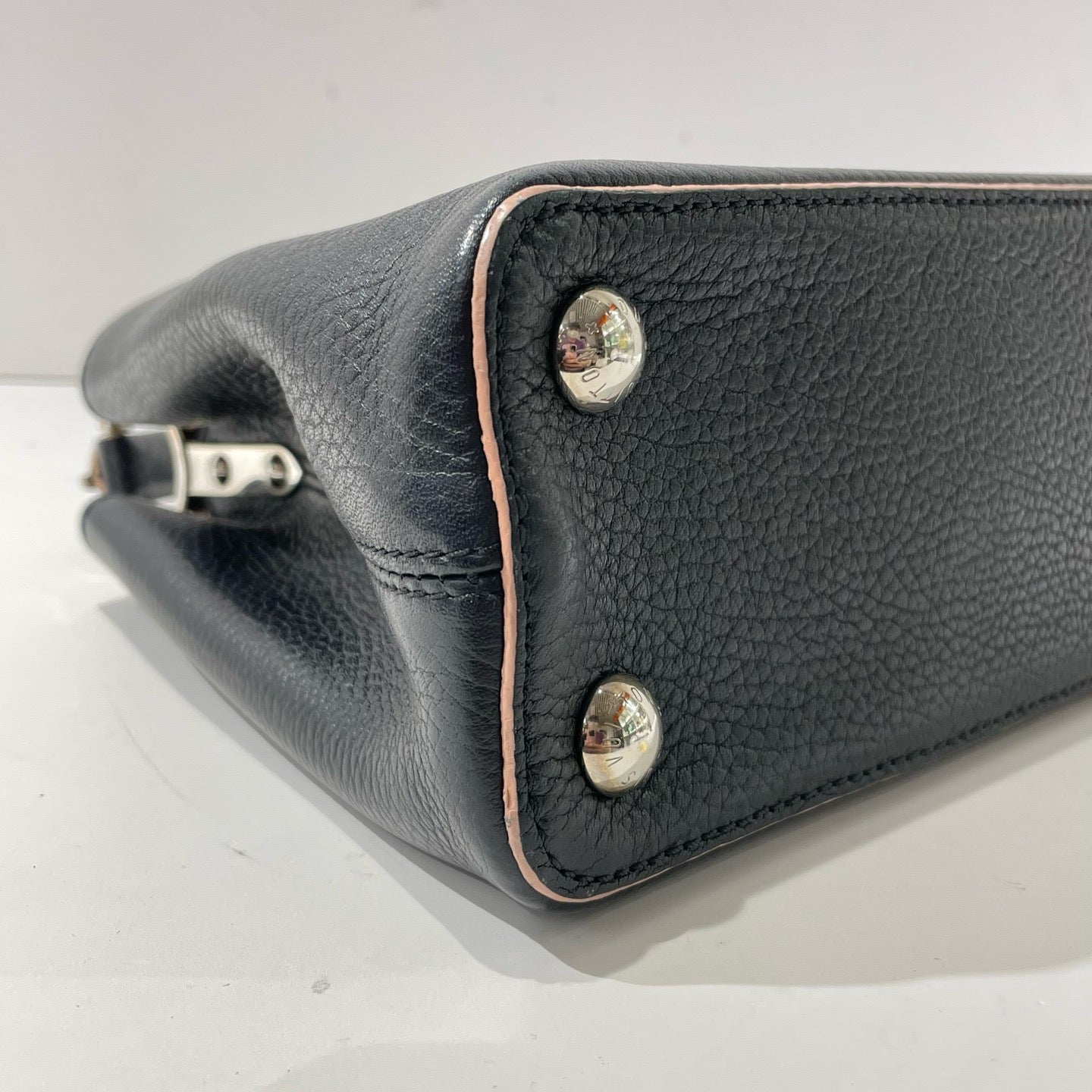 Louis Vuitton - Capucines BB - Leather - Black - (BB)