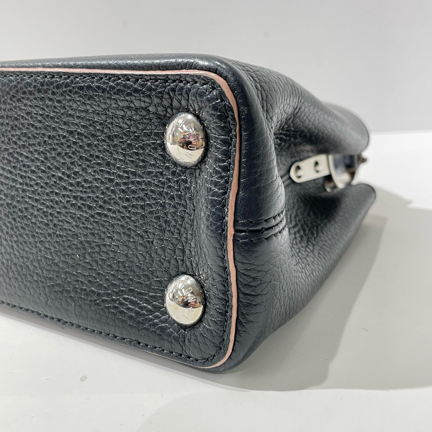 Louis Vuitton - Capucines BB - Leather - Black - (BB)
