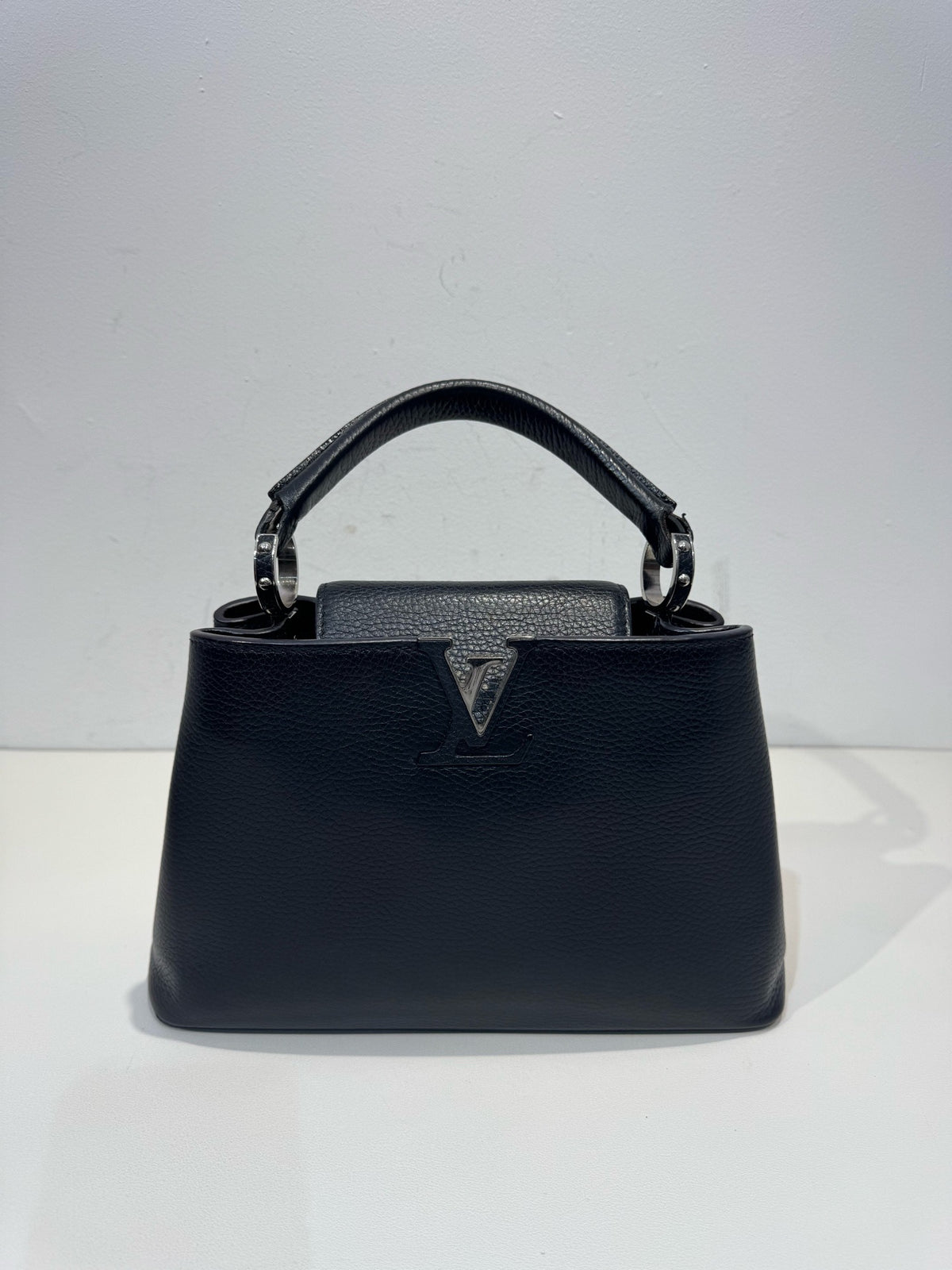 Louis Vuitton - Capucines BB - Leather - Black - (small)