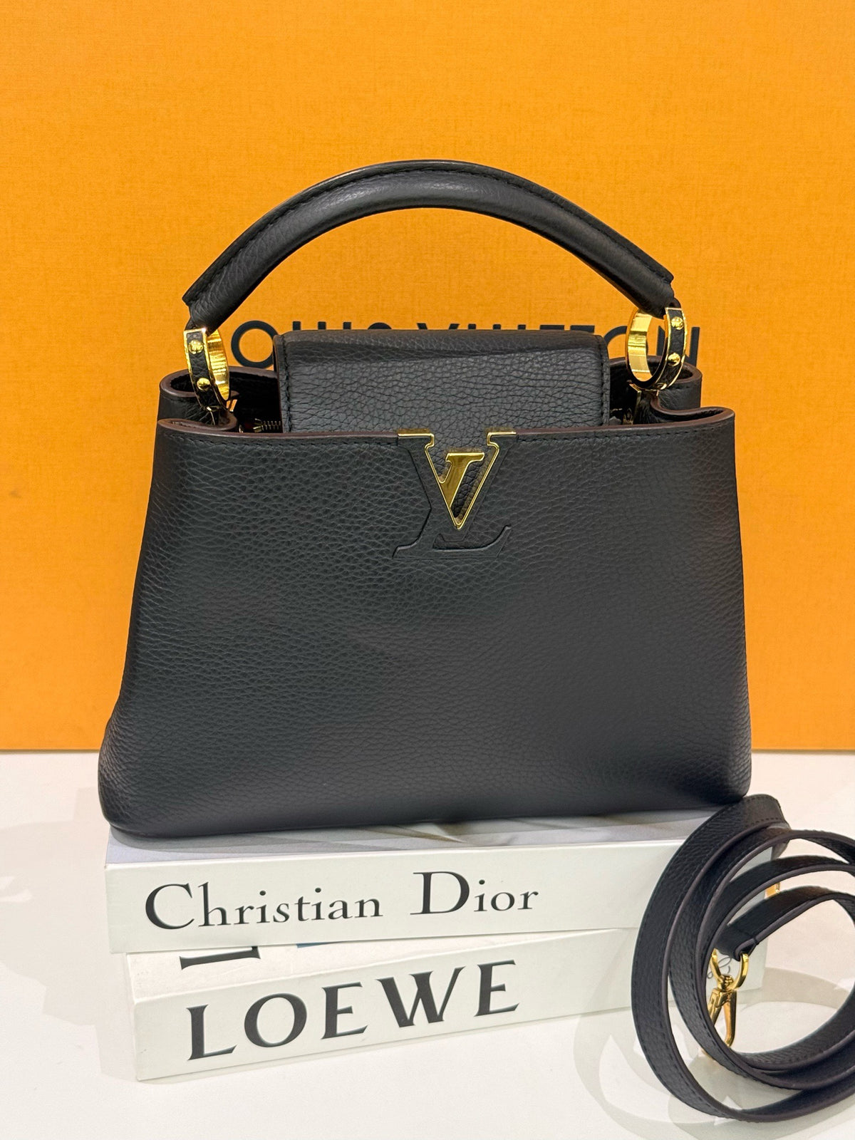 Louis Vuitton - Capucines BB - Leather - Black - (small)