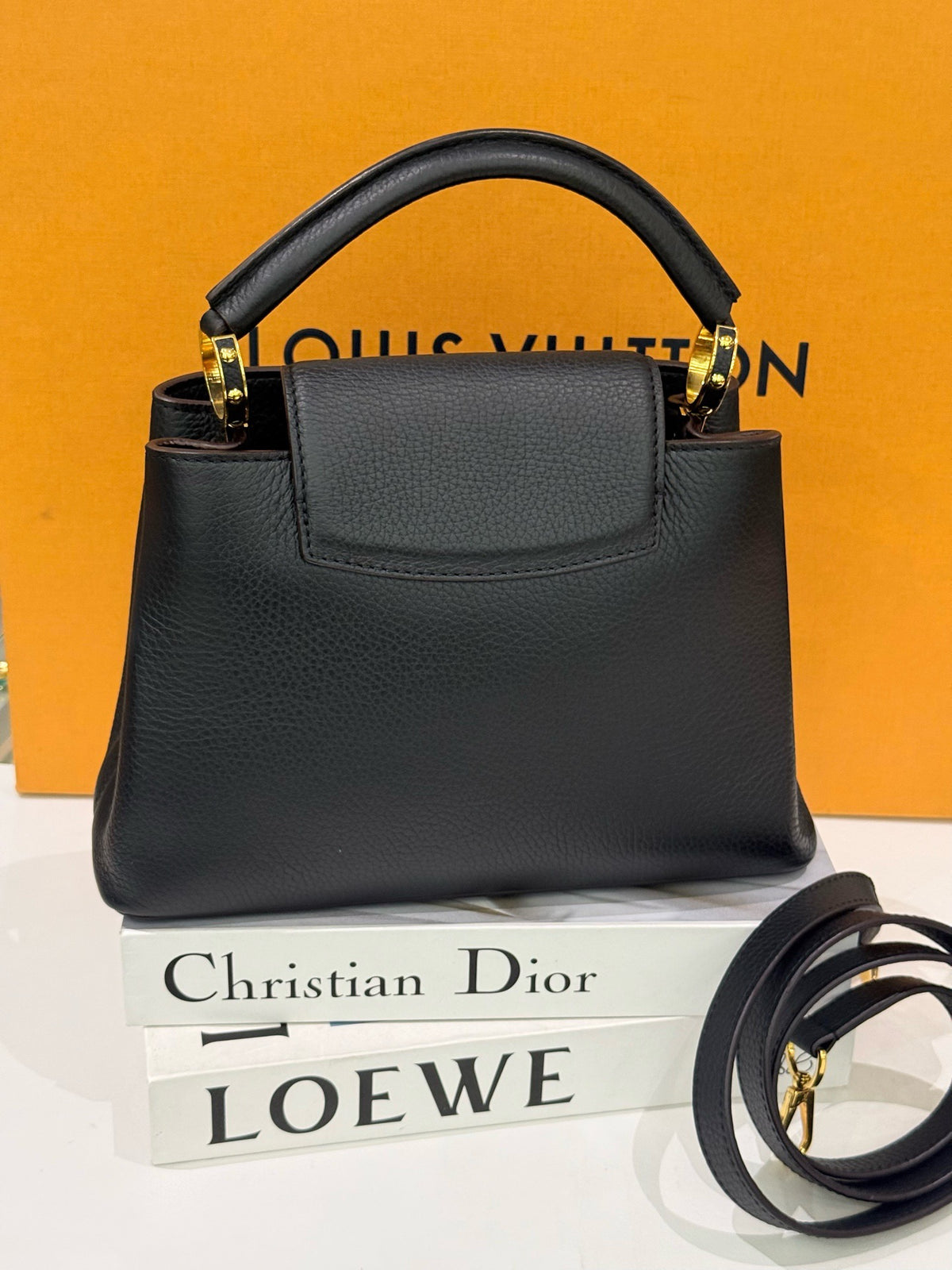 Louis Vuitton - Capucines BB - Leather - Black - (small)