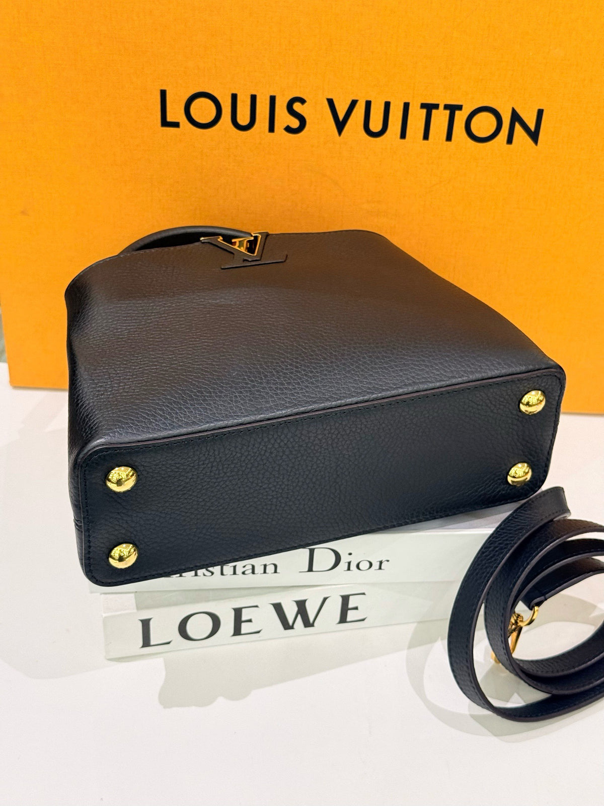 Louis Vuitton - Capucines BB - Leather - Black - (small)